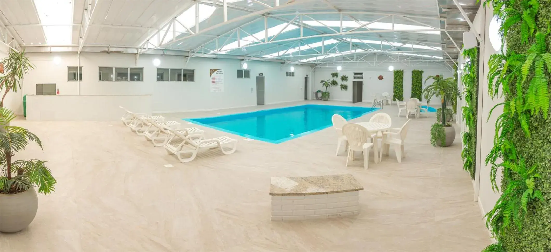 Pool view in Hamburgo Palace Hotel Pool view in Hamburgo Palace Hotel