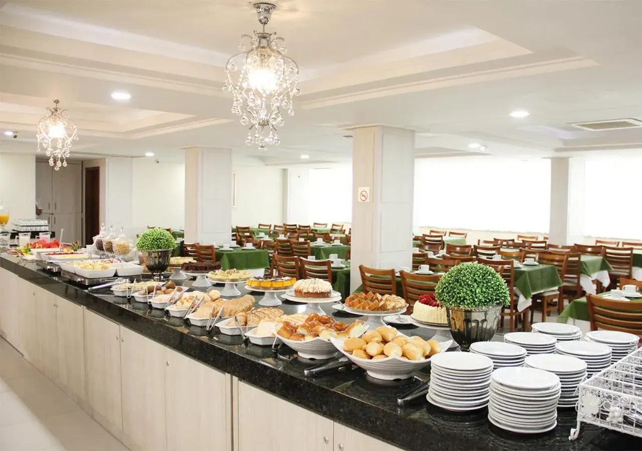 Restaurant/places to eat in Hamburgo Palace Hotel Restaurant/places to eat in Hamburgo Palace Hotel