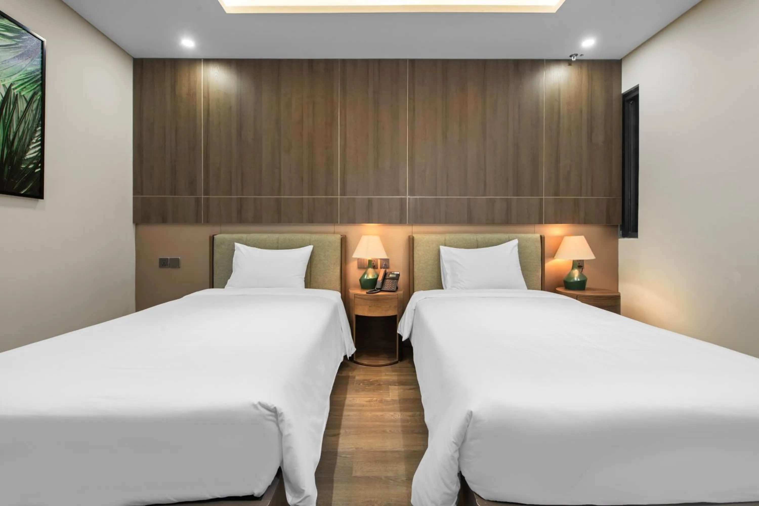 Bed in Nature Hotel - Lac Long Quan