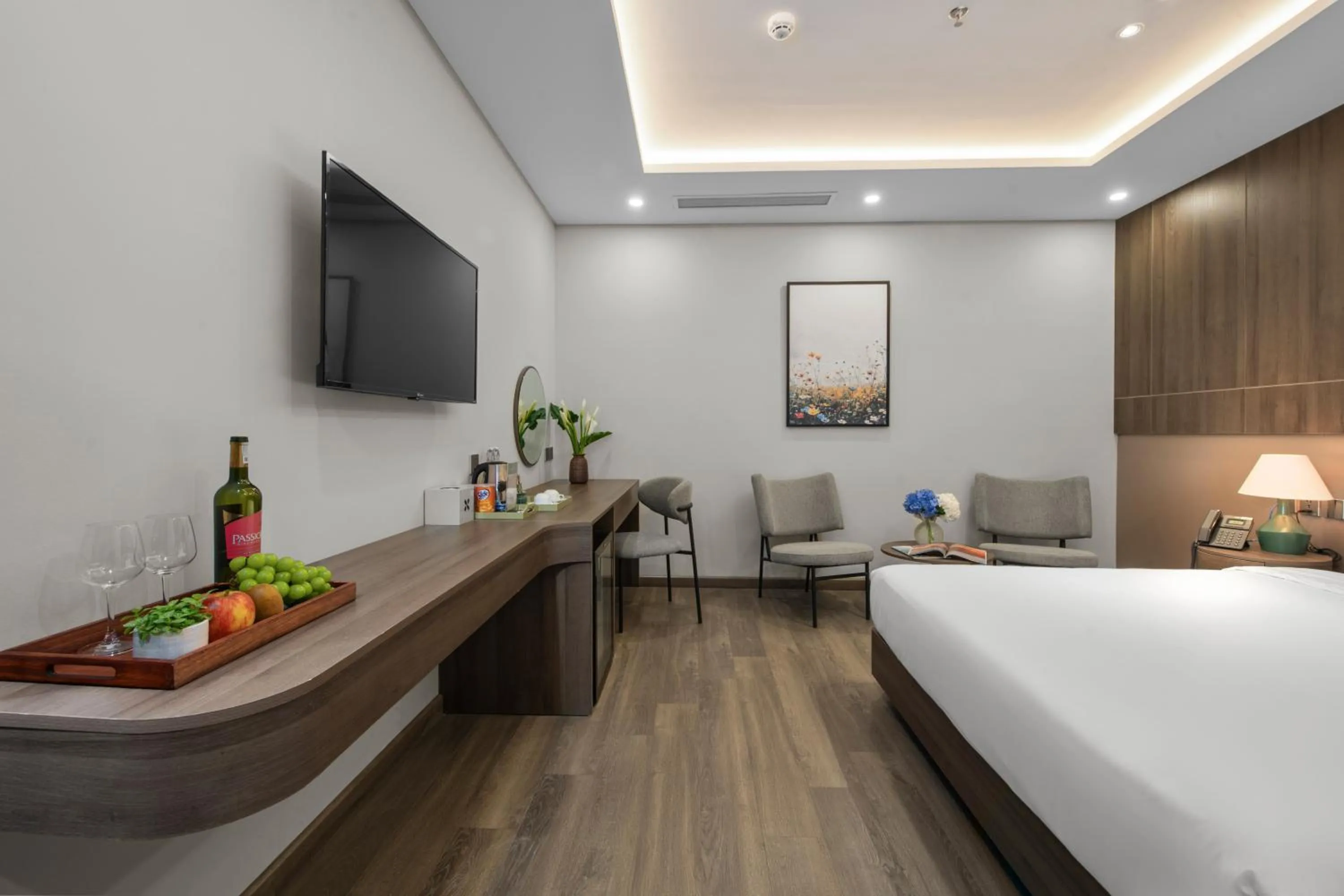 Living room, Bed in Nature Hotel - Lac Long Quan