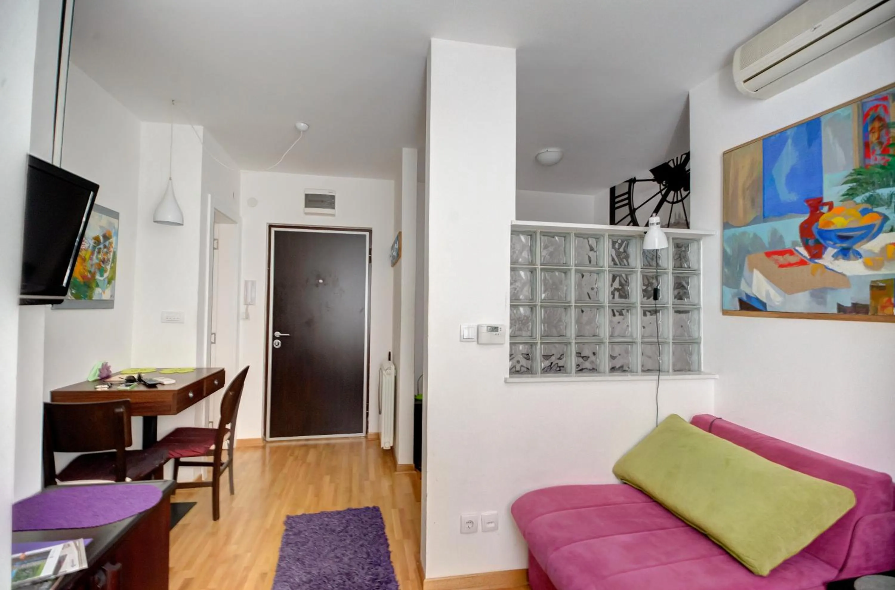 Sekula's City Center Apartment