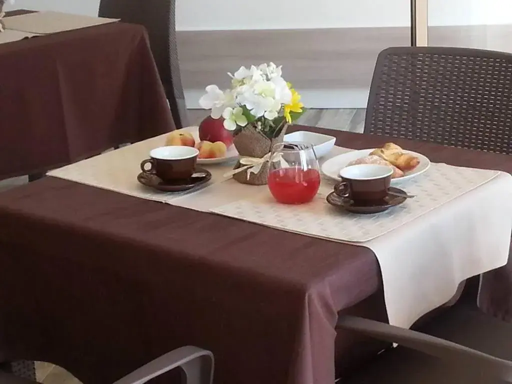 Restaurant/places to eat in ChrisMare Hotel Restaurant/places to eat in ChrisMare Hotel