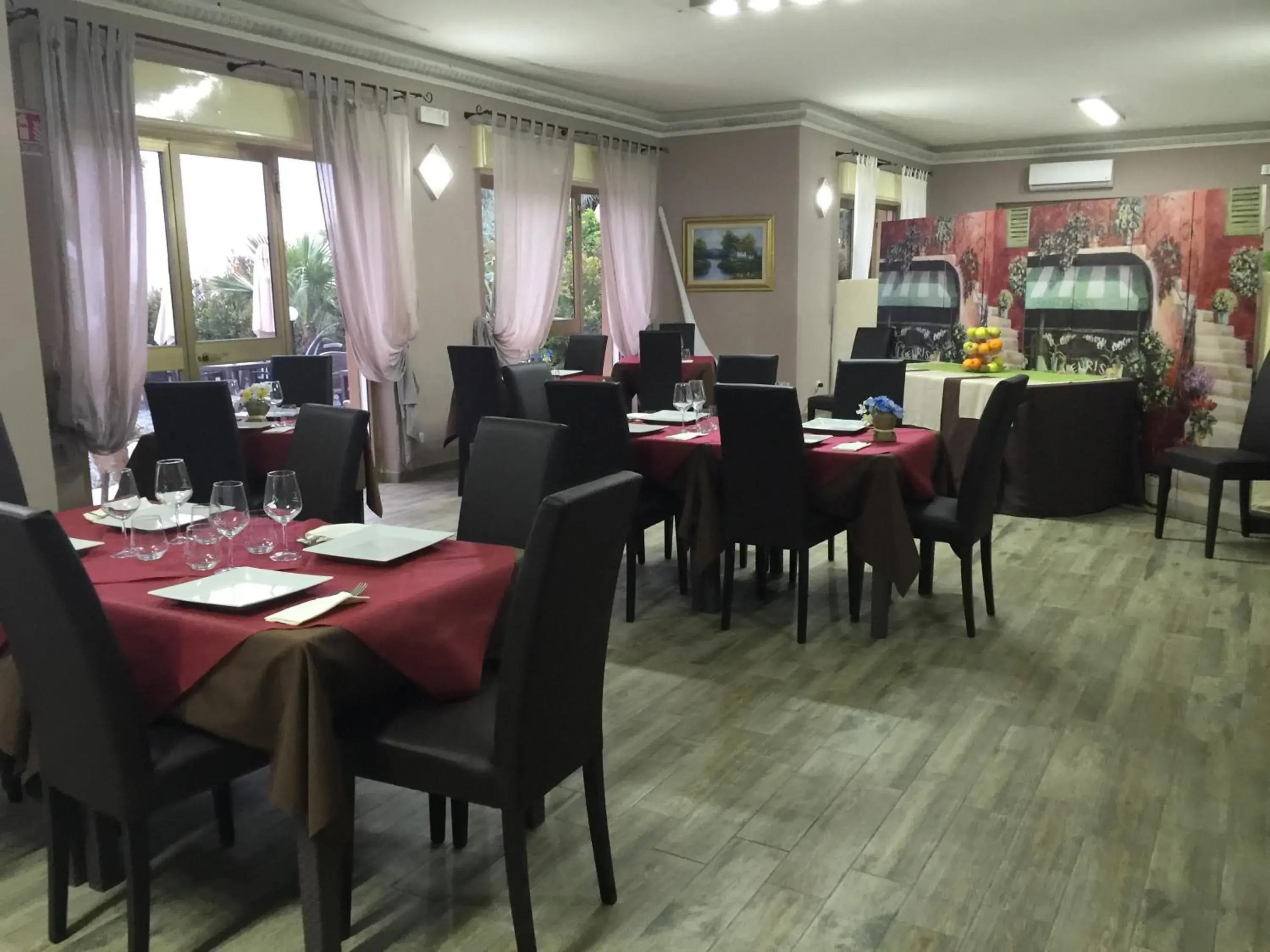 Restaurant/places to eat in ChrisMare Hotel Restaurant/places to eat in ChrisMare Hotel