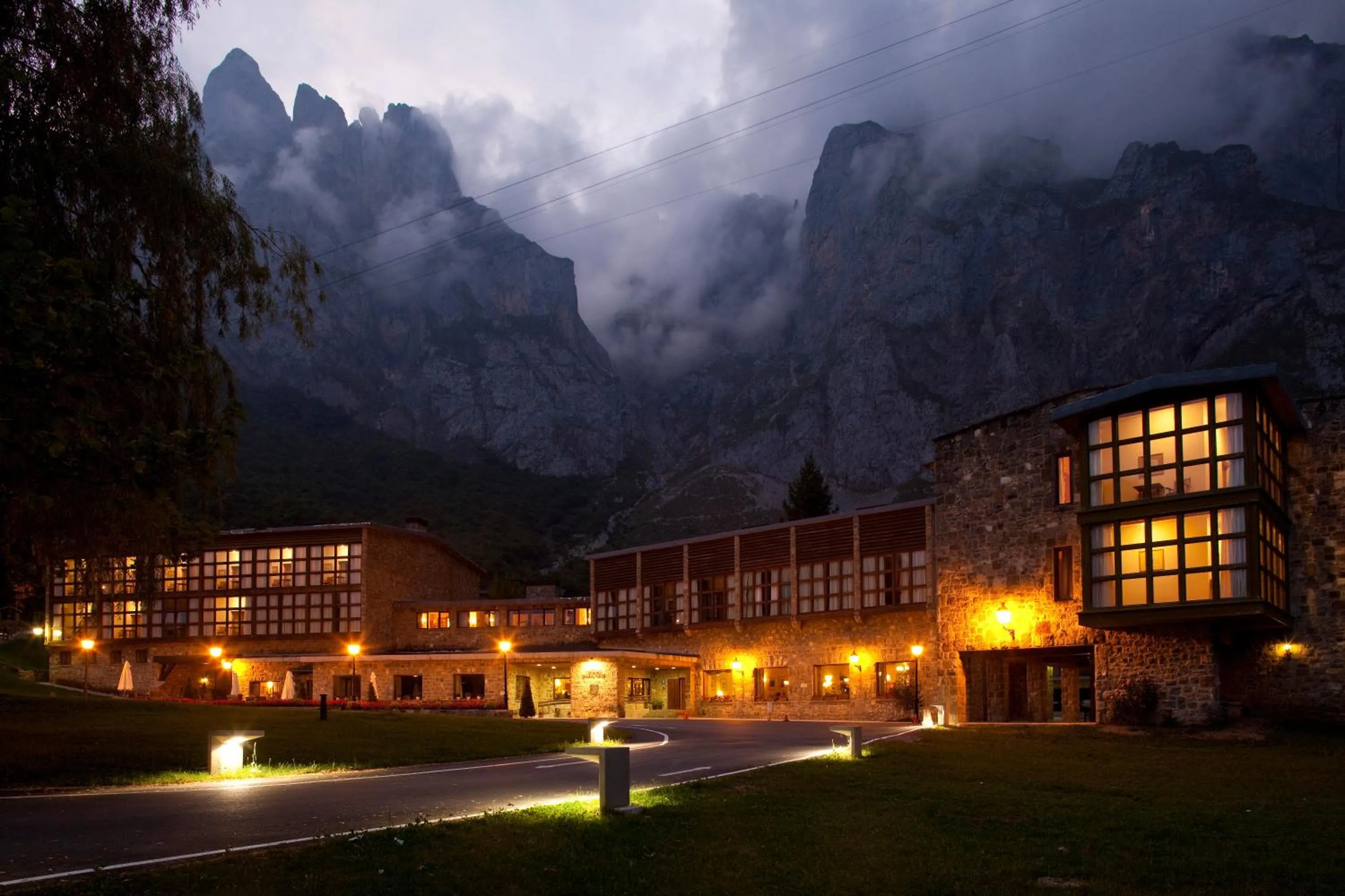 Facade/entrance in Parador de Fuente Dé