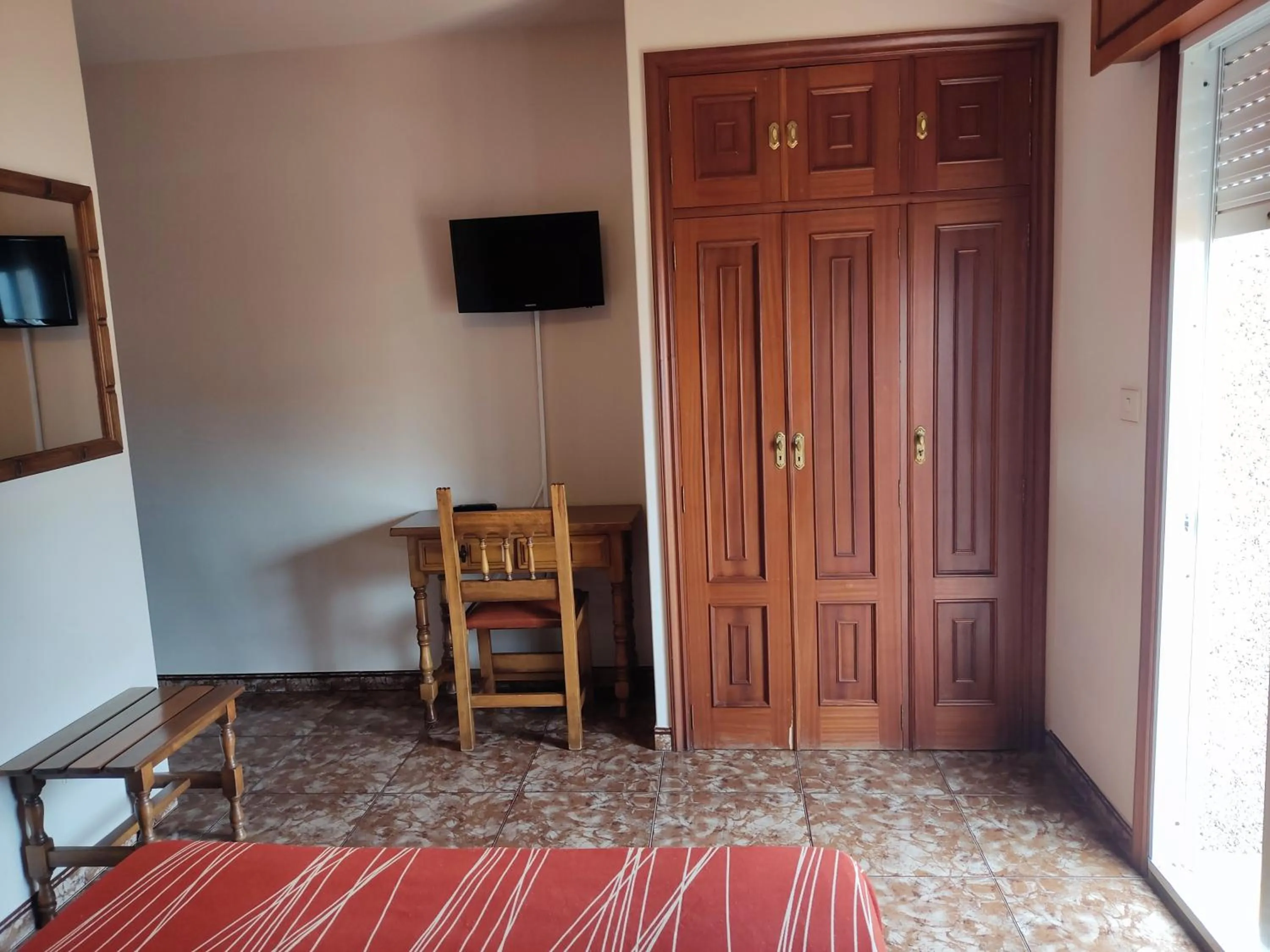 hair dresser, Bed in Hostal Las Vegas