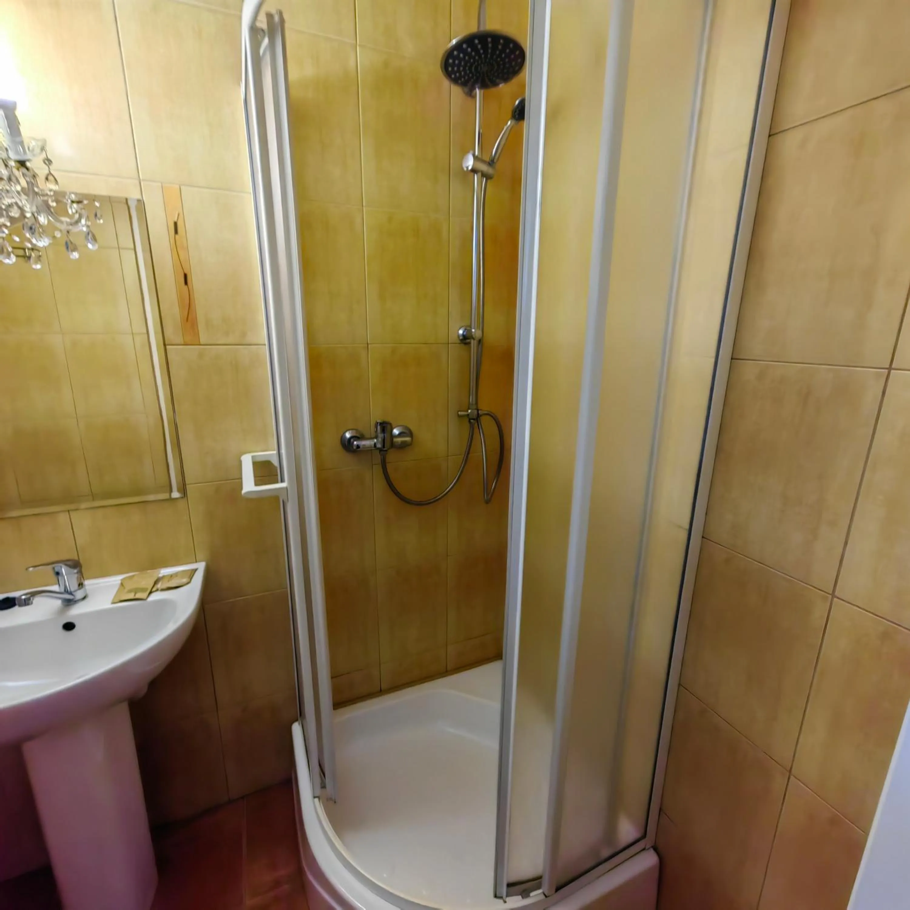 Bathroom in Dworek Wola Ociecka