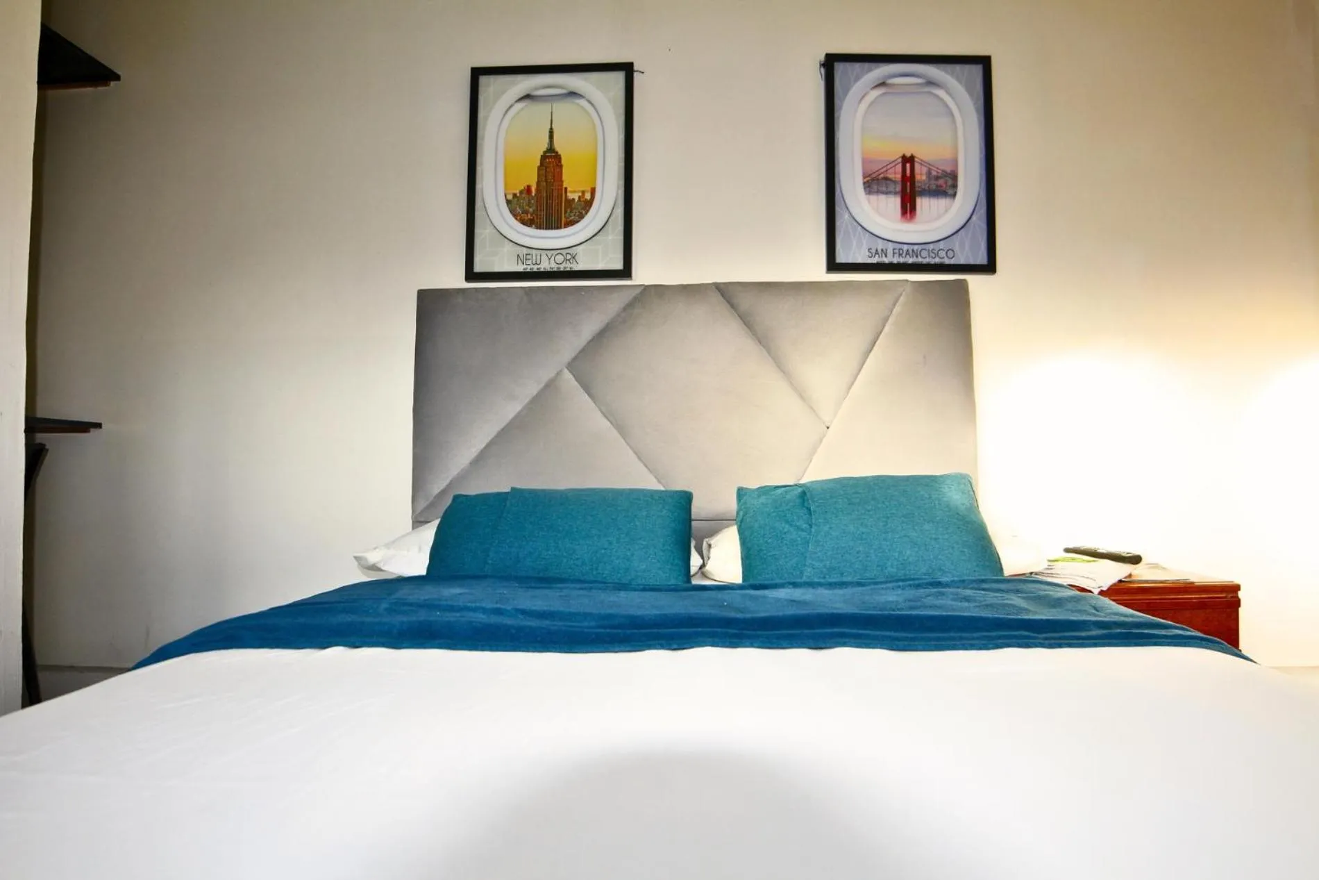 Single Room with Bathroom - single occupancy in Hotel Bogota Home