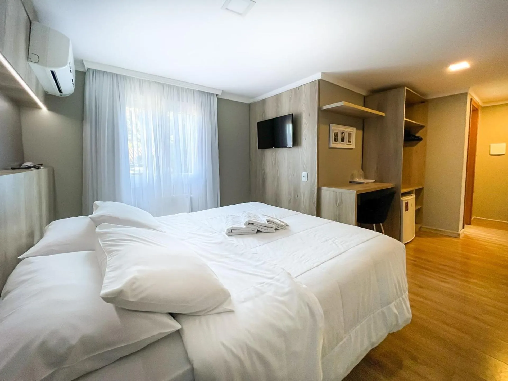 TV and multimedia, Bed in Pousada Viena