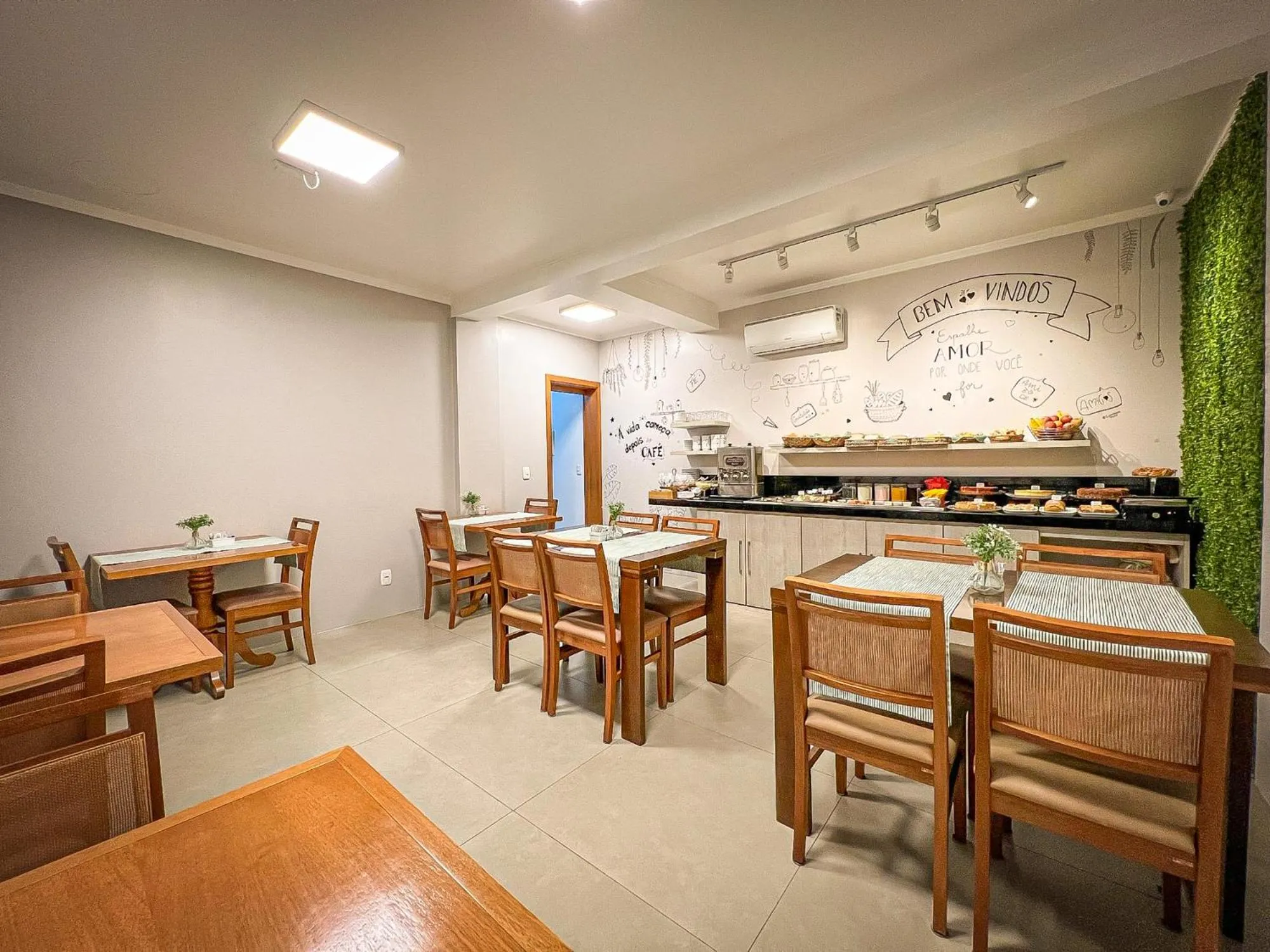 Breakfast in Pousada Viena