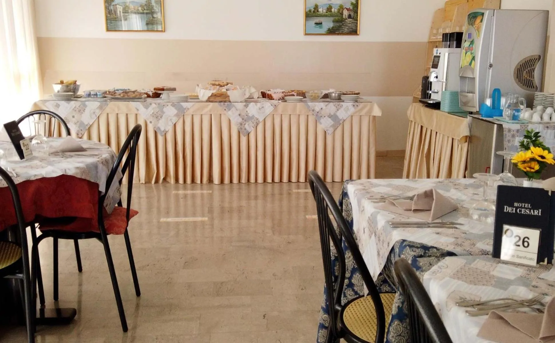 Breakfast in Hotel Dei Cesari