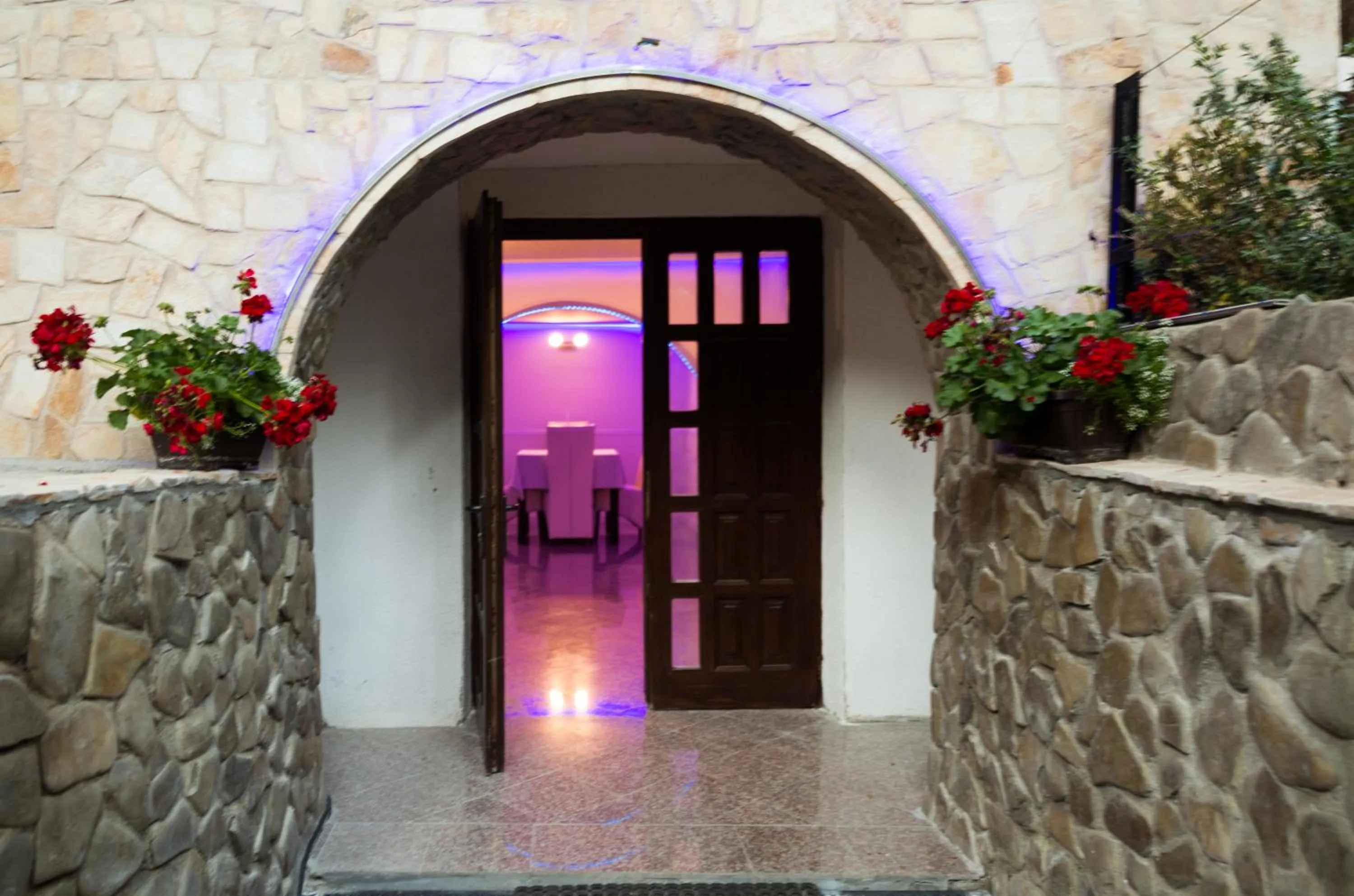 Restaurant/places to eat in Complex Parc Pini Moinesti