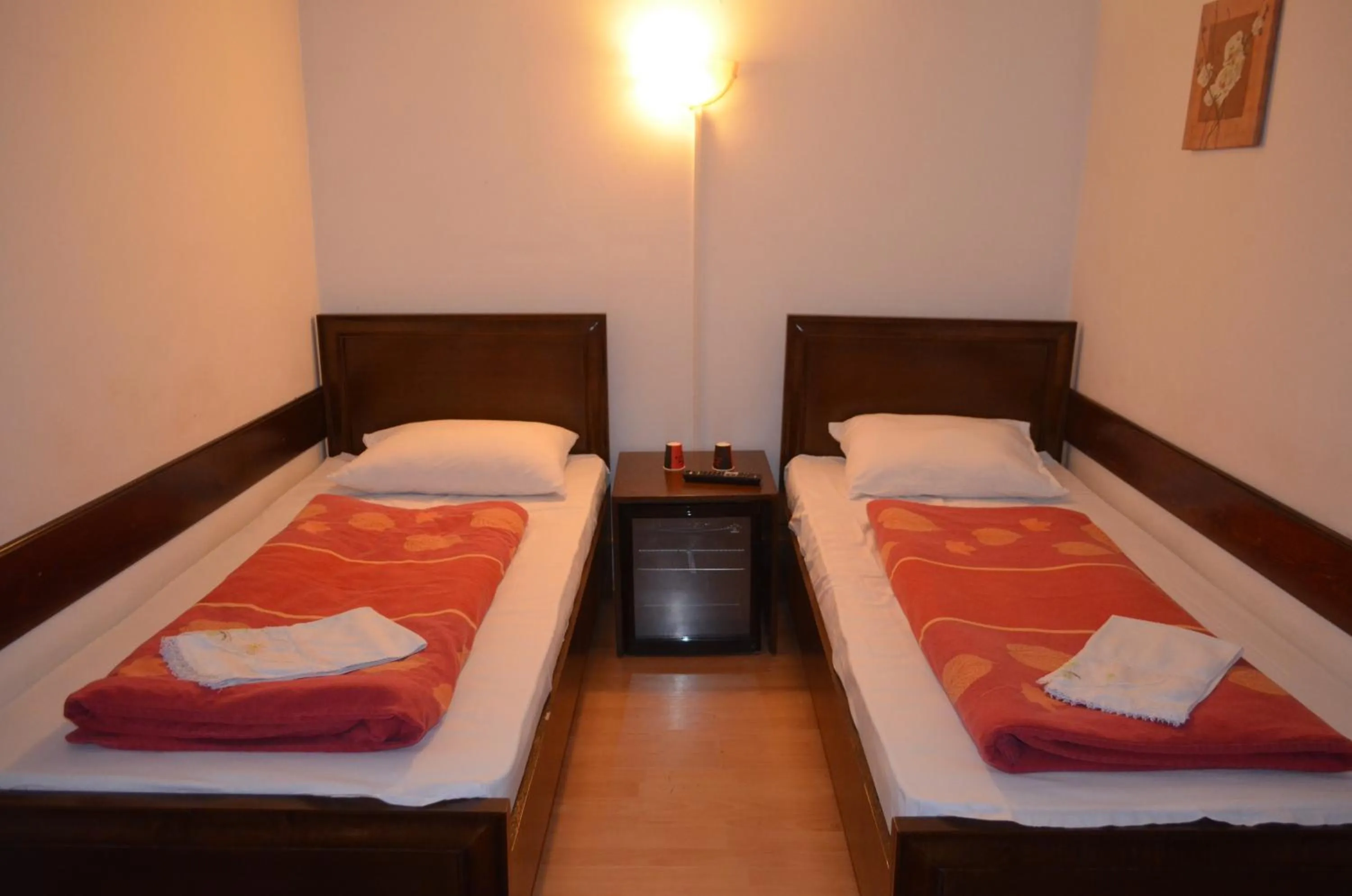 Photo of the whole room, Bed in Complex Parc Pini Moinesti