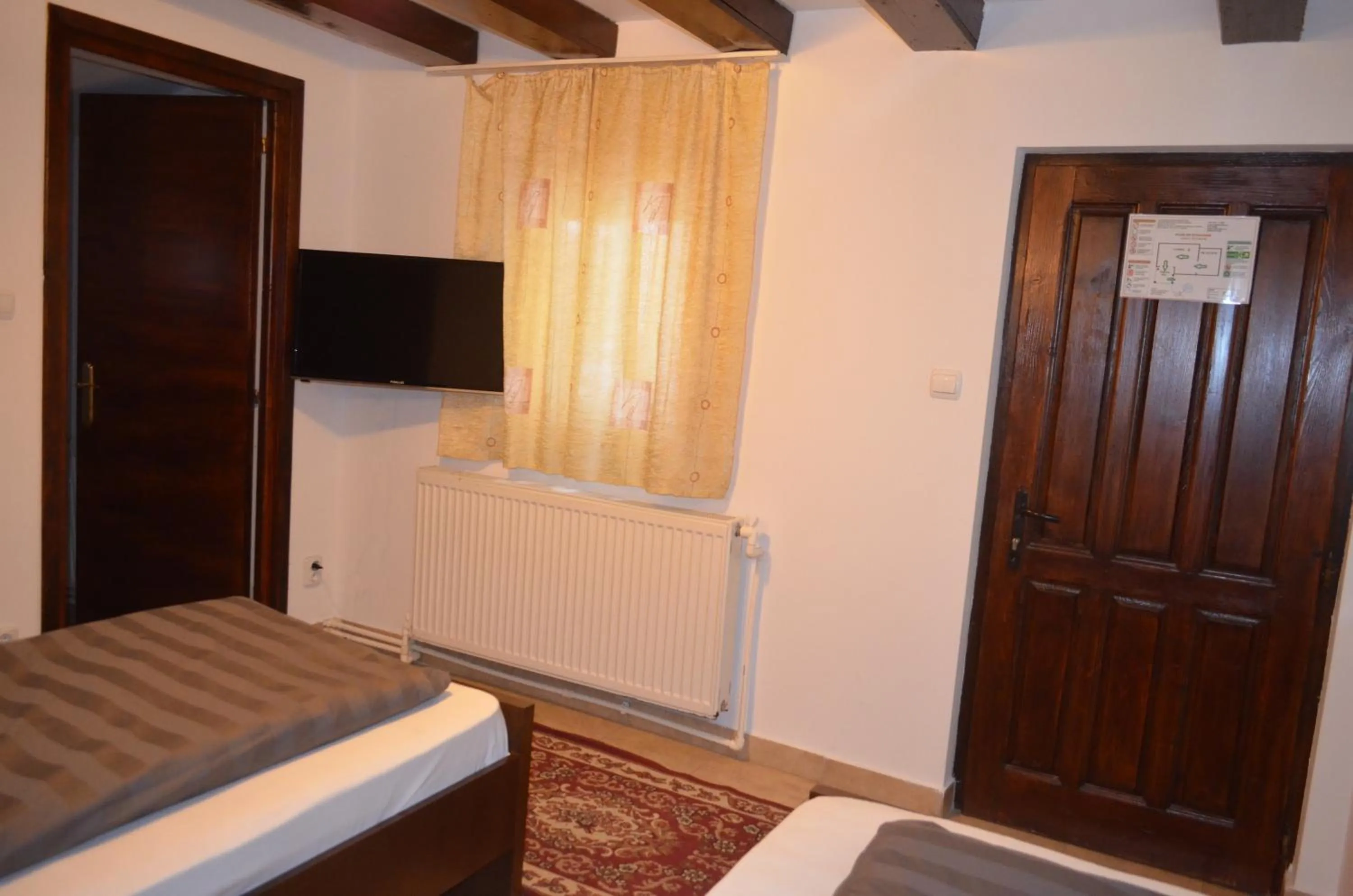 Photo of the whole room, Bed in Complex Parc Pini Moinesti