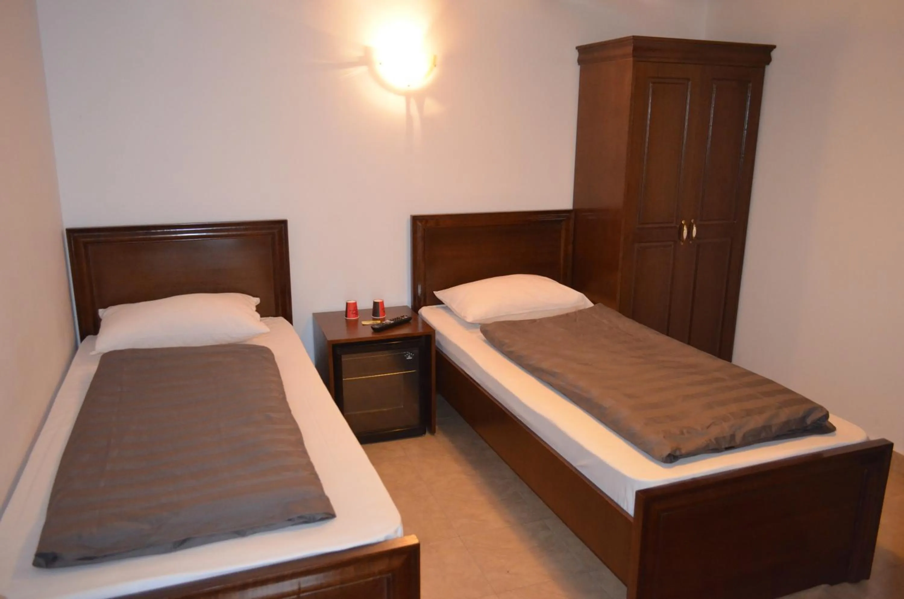 Photo of the whole room, Bed in Complex Parc Pini Moinesti