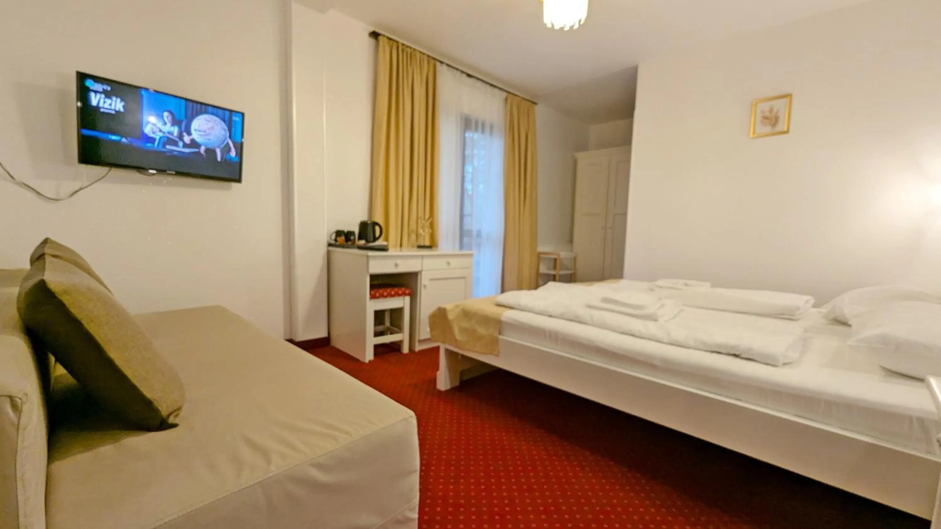 Bed in Complex Parc Pini Moinesti