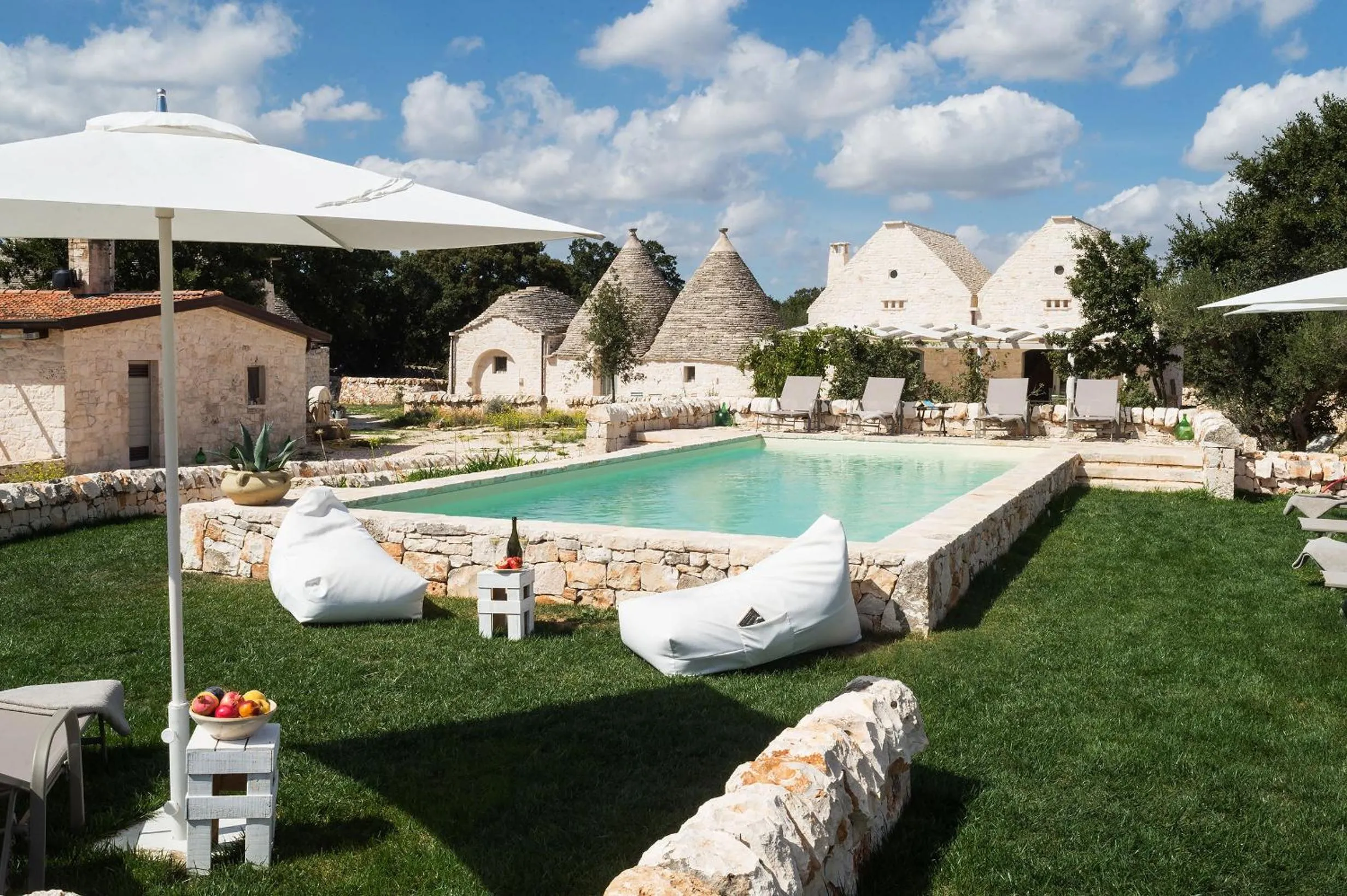 Pool view in Le Dieci Porte