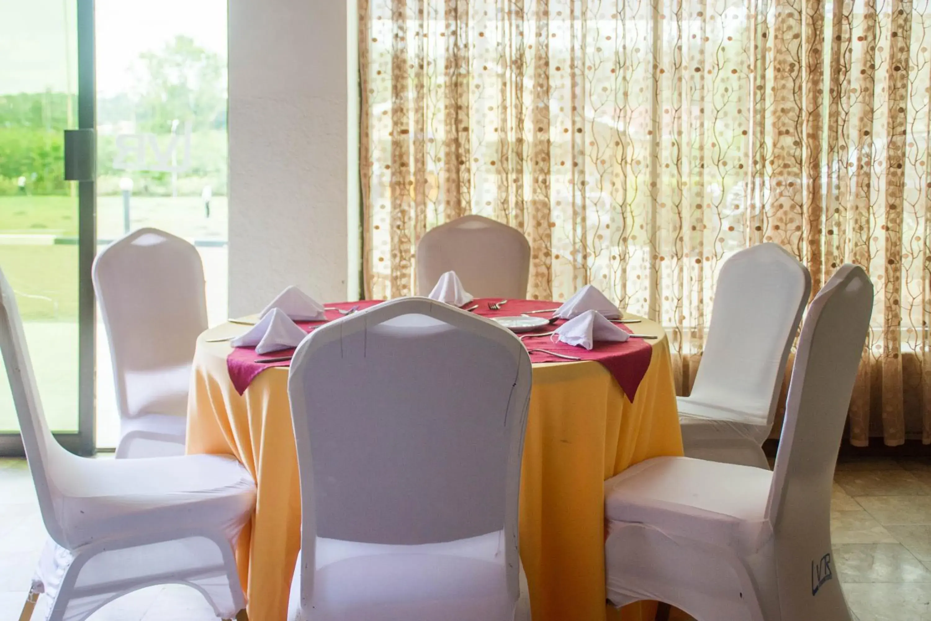 Restaurant/places to eat in Lake View Resort Hotel Restaurant/places to eat in Lake View Resort Hotel