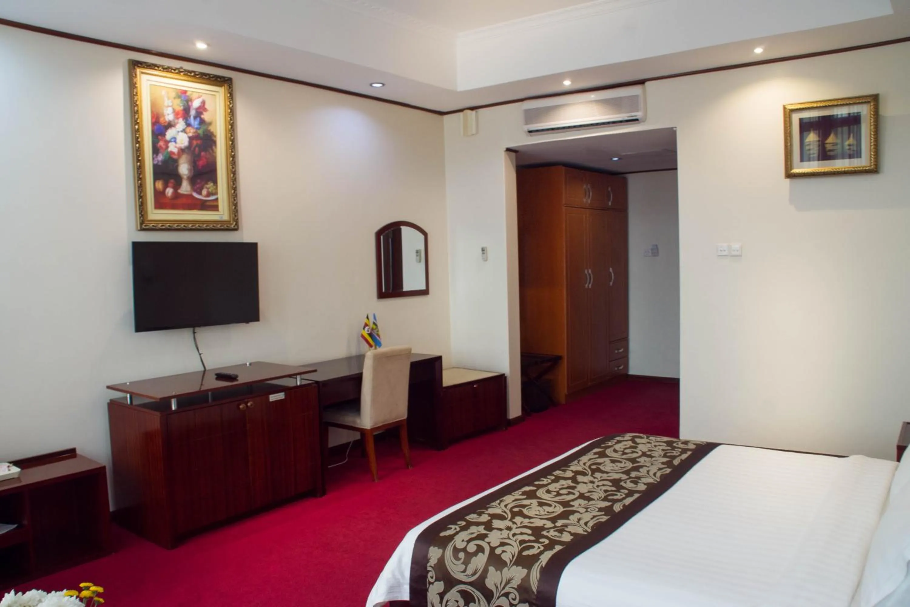 bunk bed, Bed in Lake View Resort Hotel