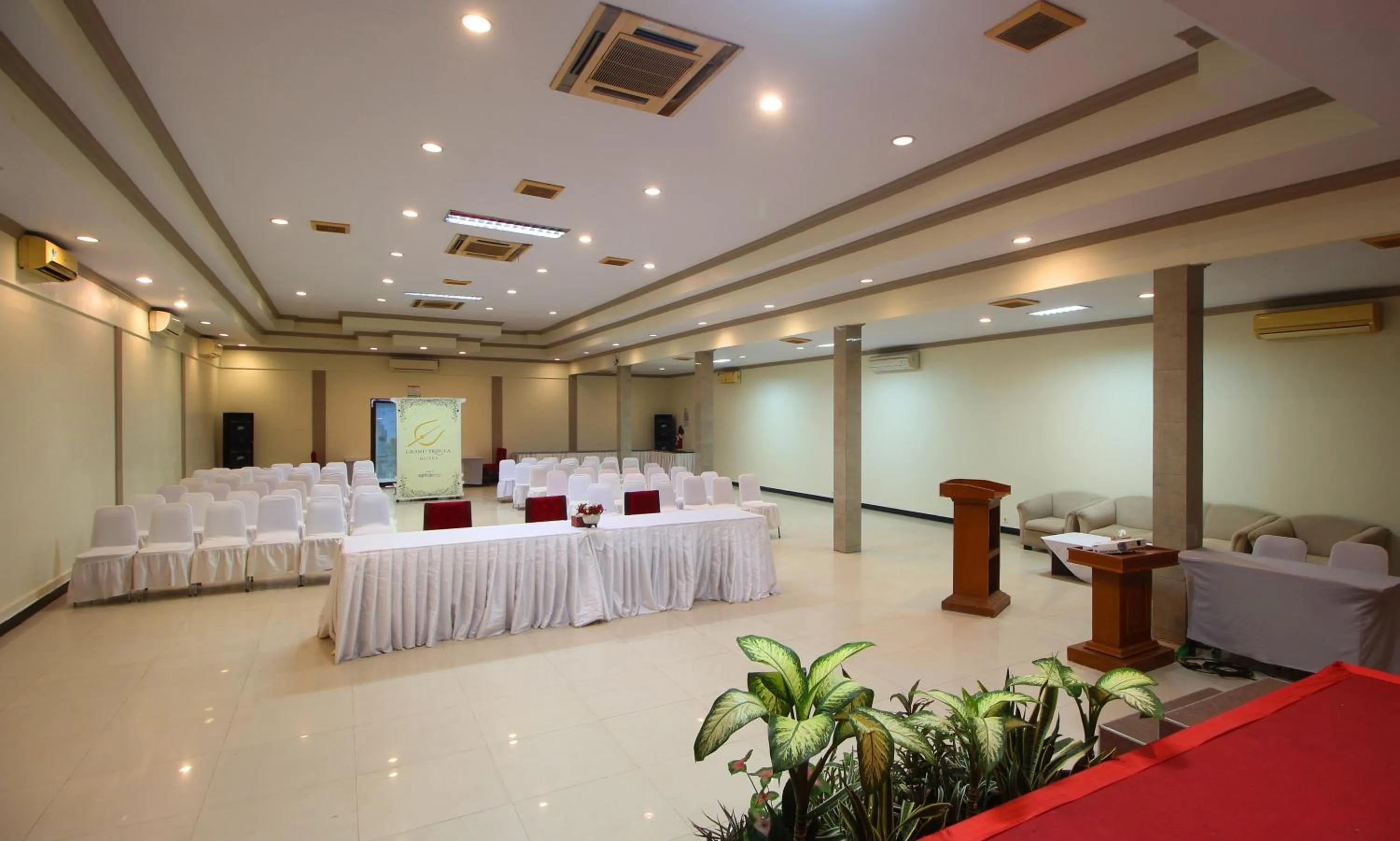Meeting/conference room in Hotel Grand Trisula Indramayu