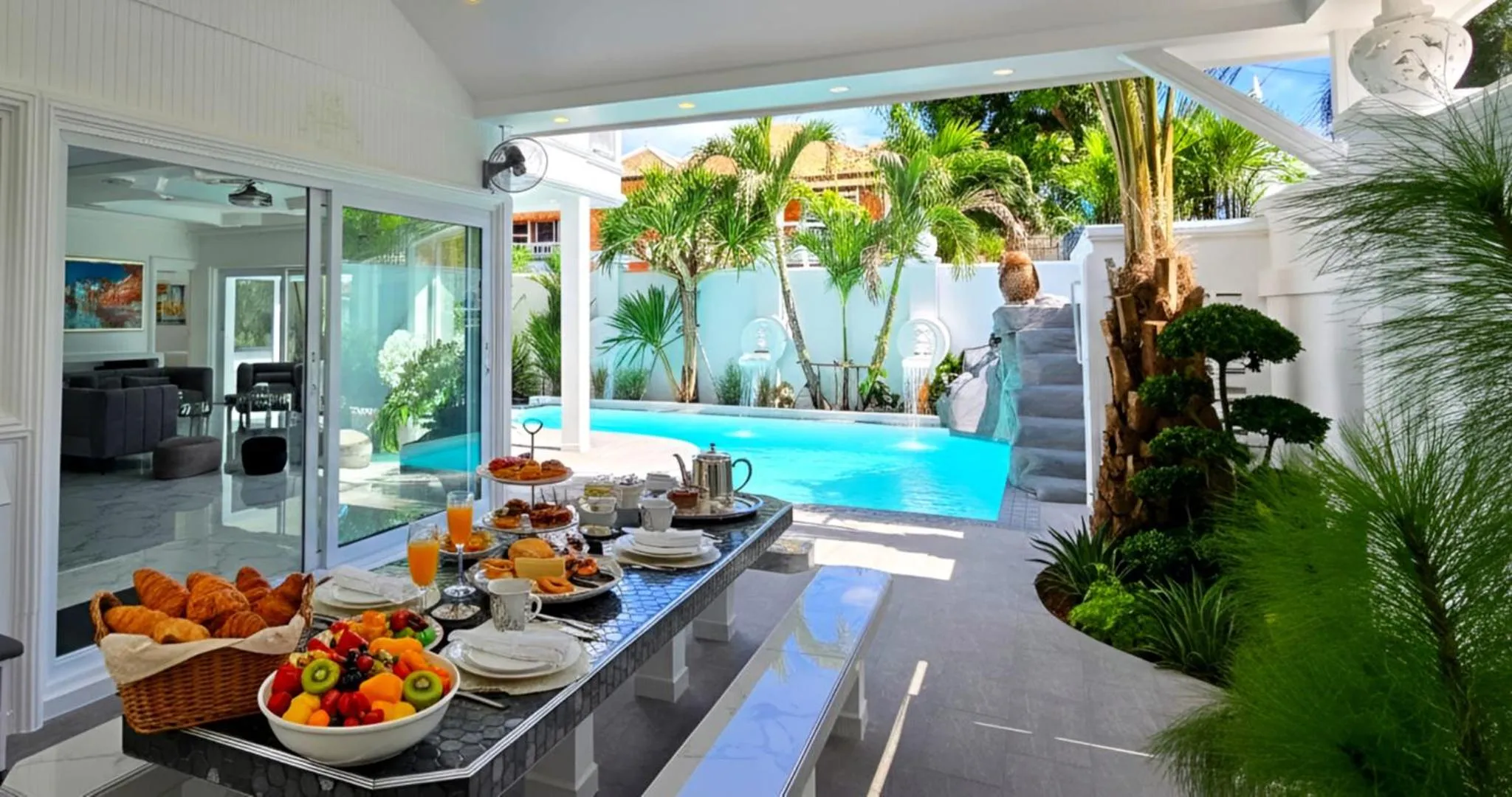 NEBULAND Luxury Pool Villa Pattaya Walking Street