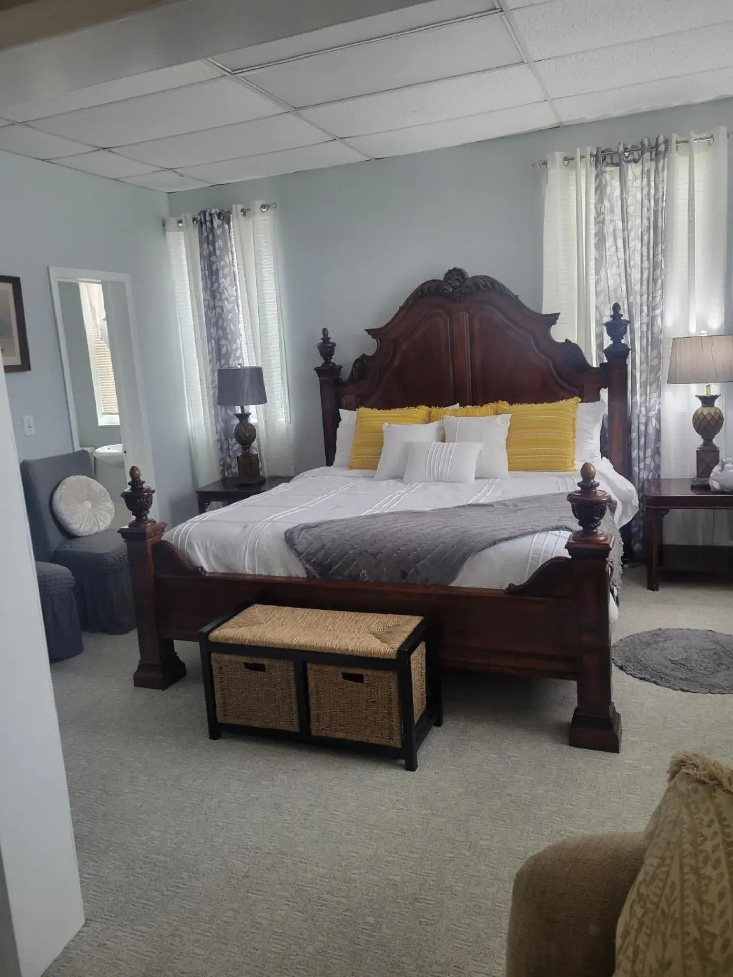 Bed in Seminole Inn Bed in Seminole Inn