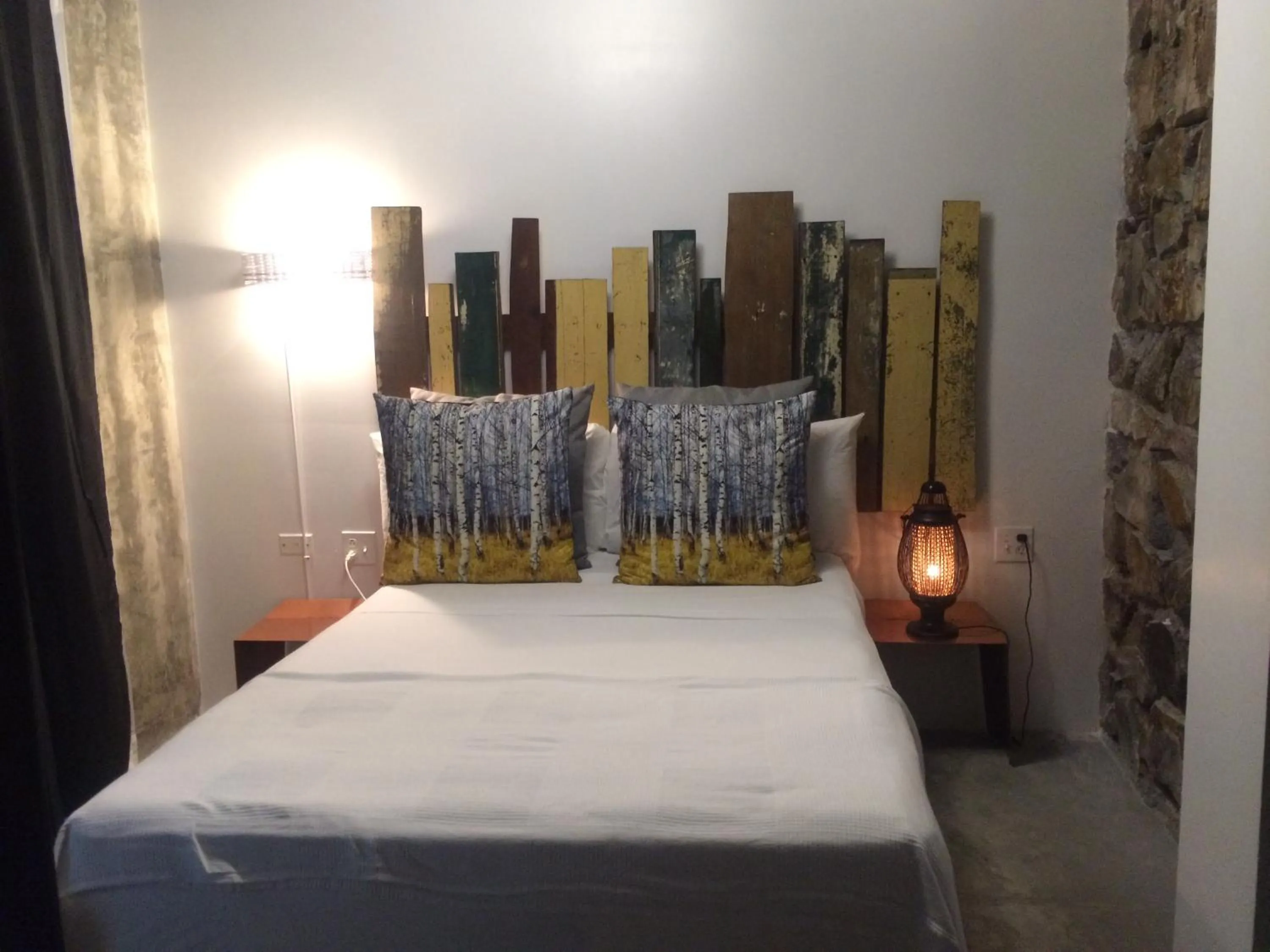 Shower, Bed in Hotel Casa Panama