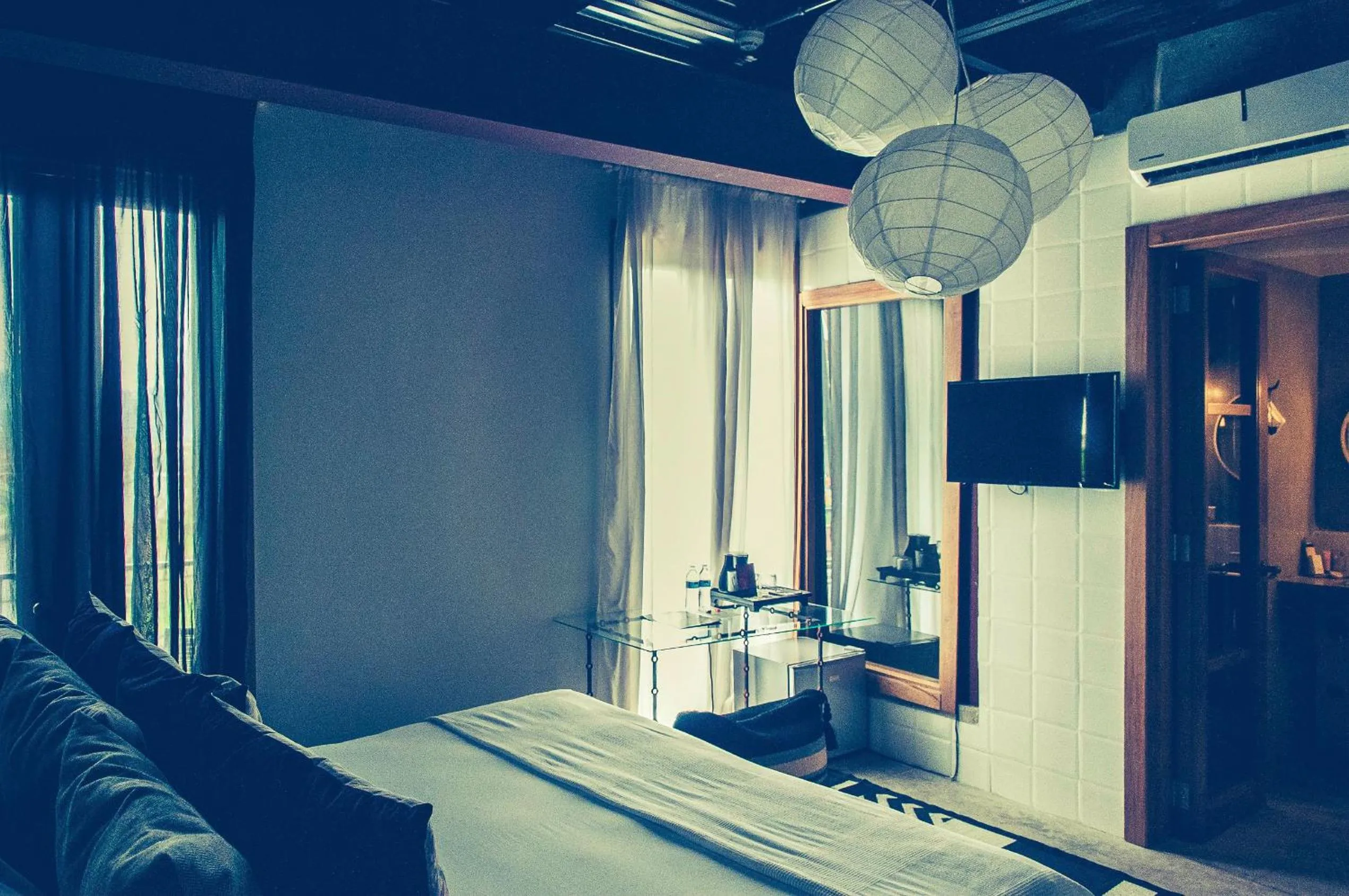 Shower, Bed in Hotel Casa Panama