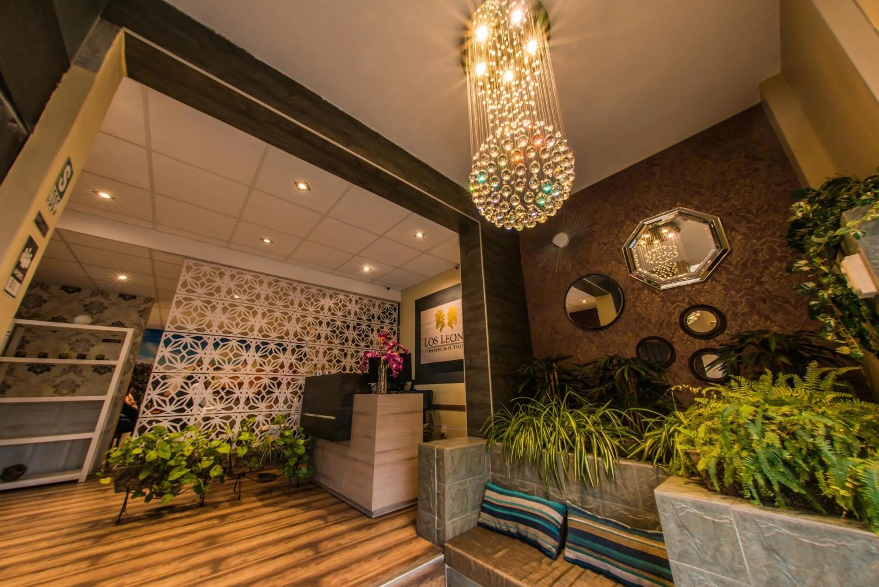 Lobby or reception in Los Leones Hotel Boutique