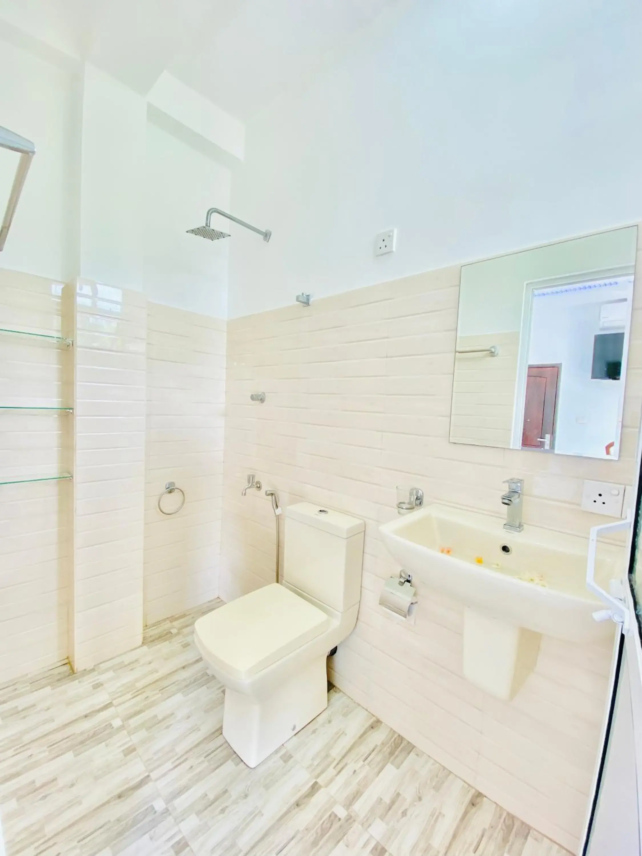 Double Room with Balcony - single occupancy in Hikka Heaven Guest House Double Room with Balcony - single occupancy in Hikka Heaven Guest House