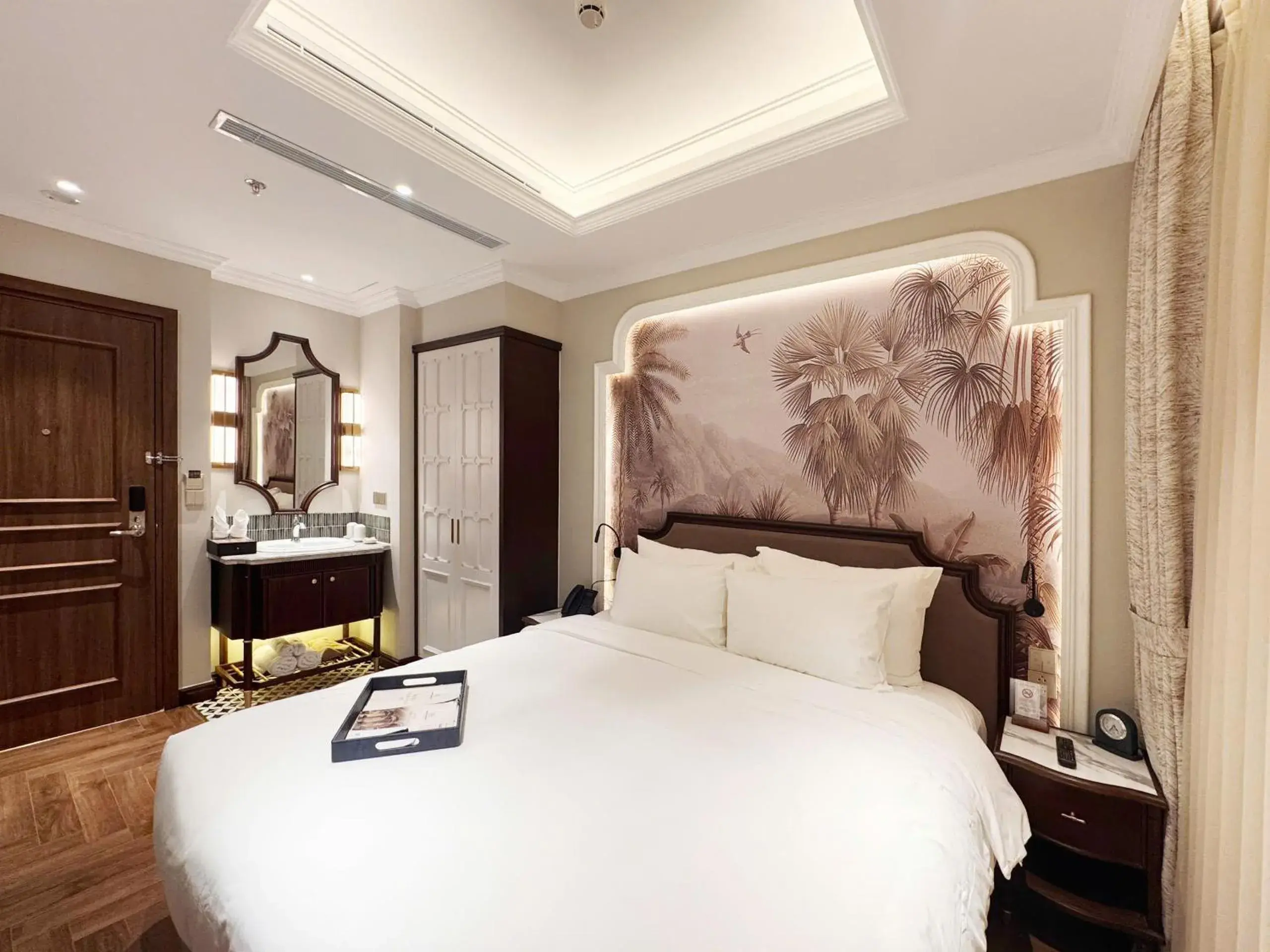 Junior Room - No Window in Heritage Ham Long Hotel and Spa Junior Room - No Window in Heritage Ham Long Hotel and Spa