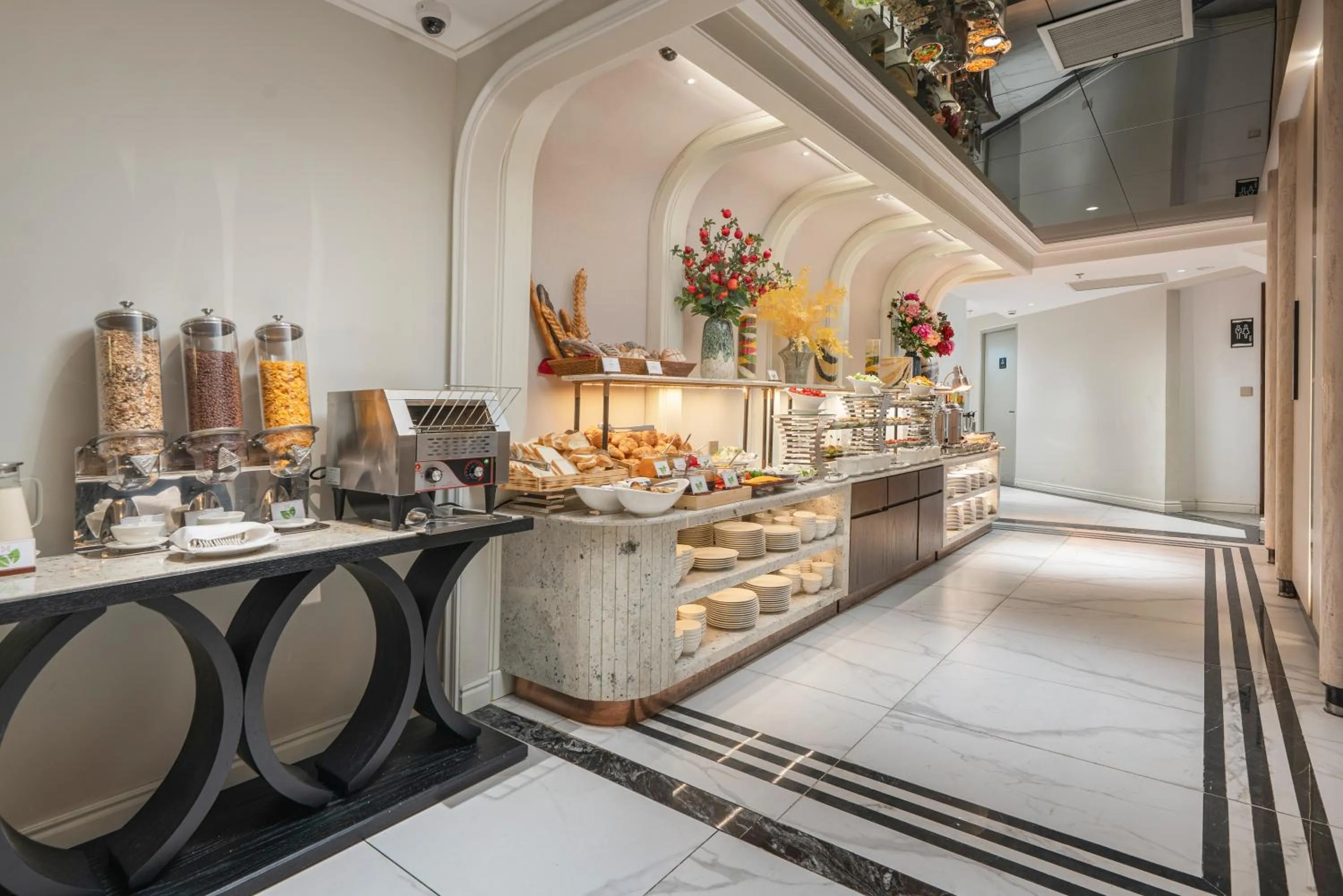 Buffet breakfast in Heritage Ham Long Hotel and Spa