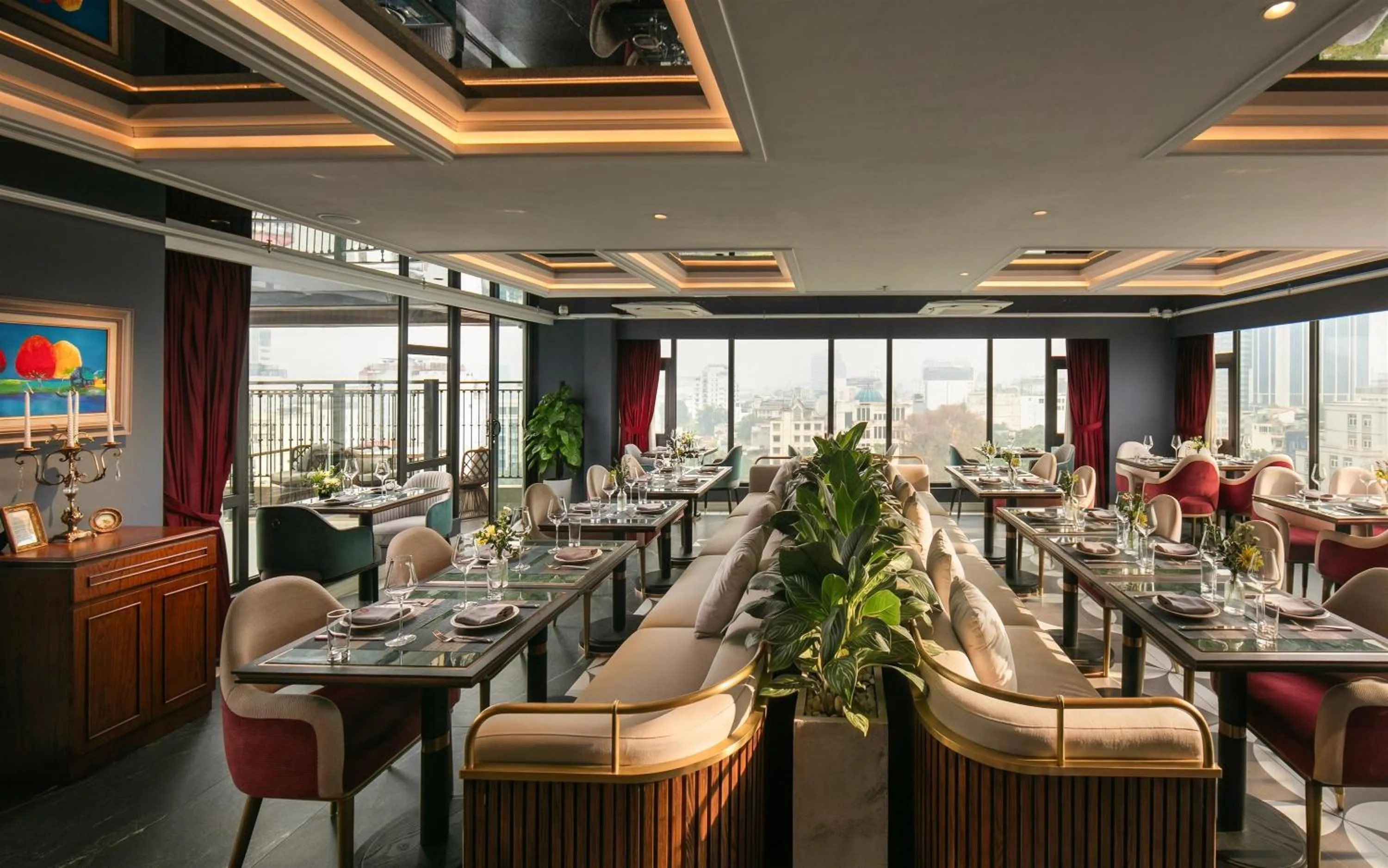 Restaurant/places to eat in Heritage Ham Long Hotel and Spa