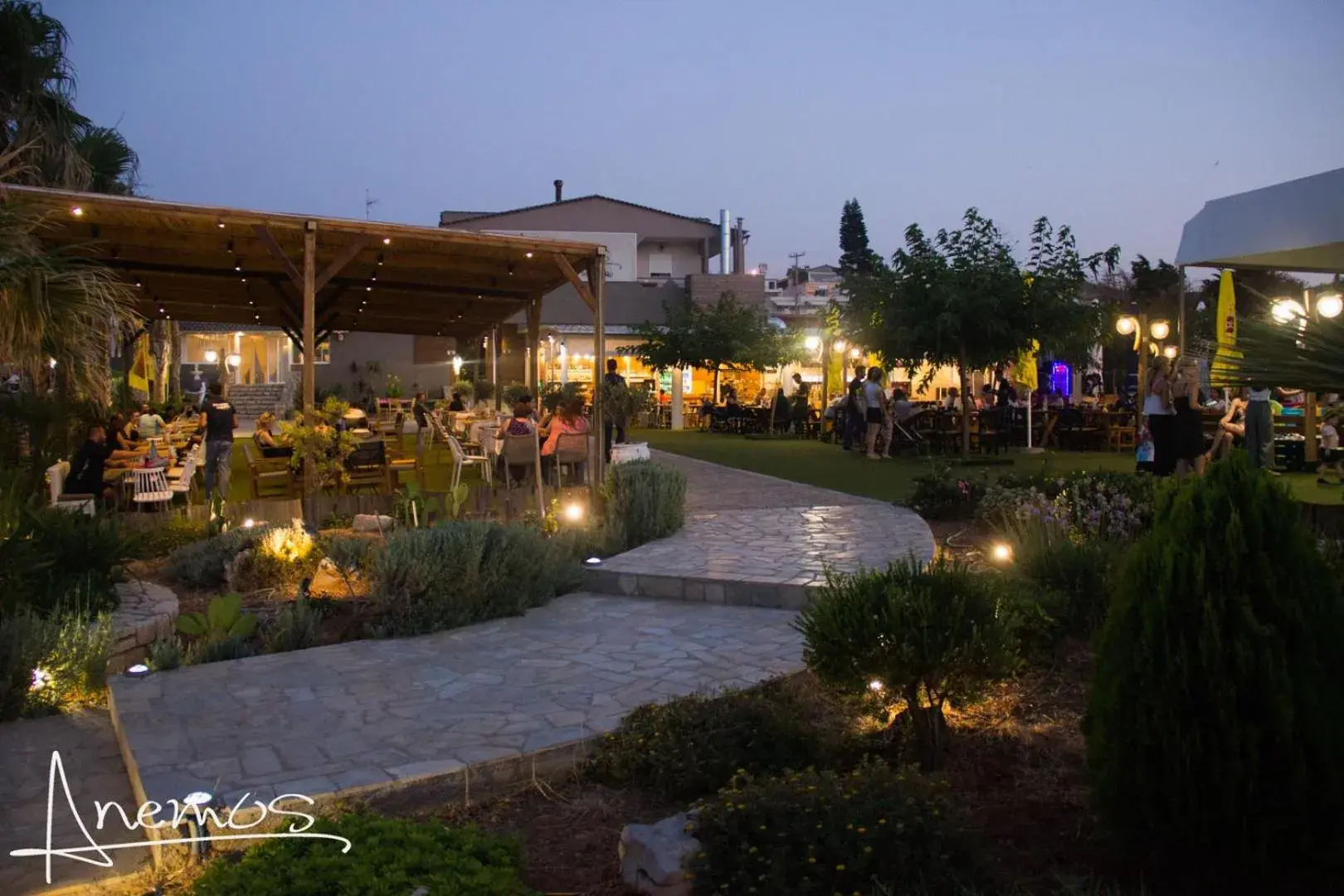 Restaurant/places to eat in Anemos Suites by Estia Restaurant/places to eat in Anemos Suites by Estia