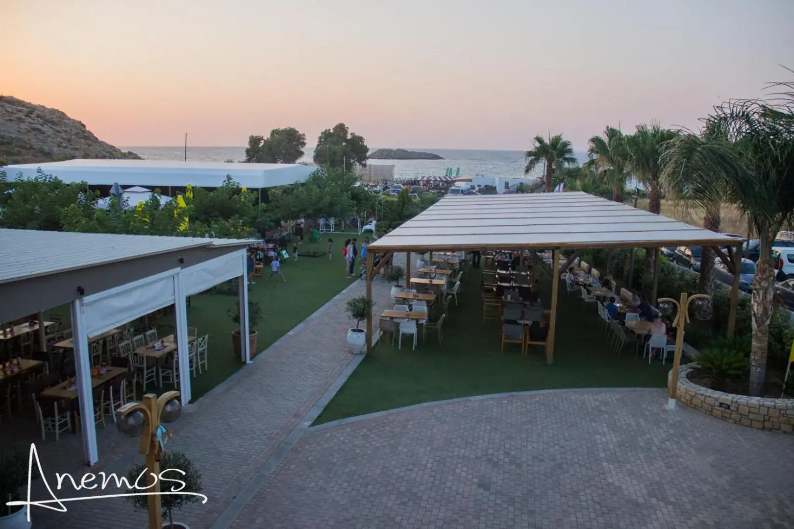 Restaurant/places to eat in Anemos Suites by Estia Restaurant/places to eat in Anemos Suites by Estia