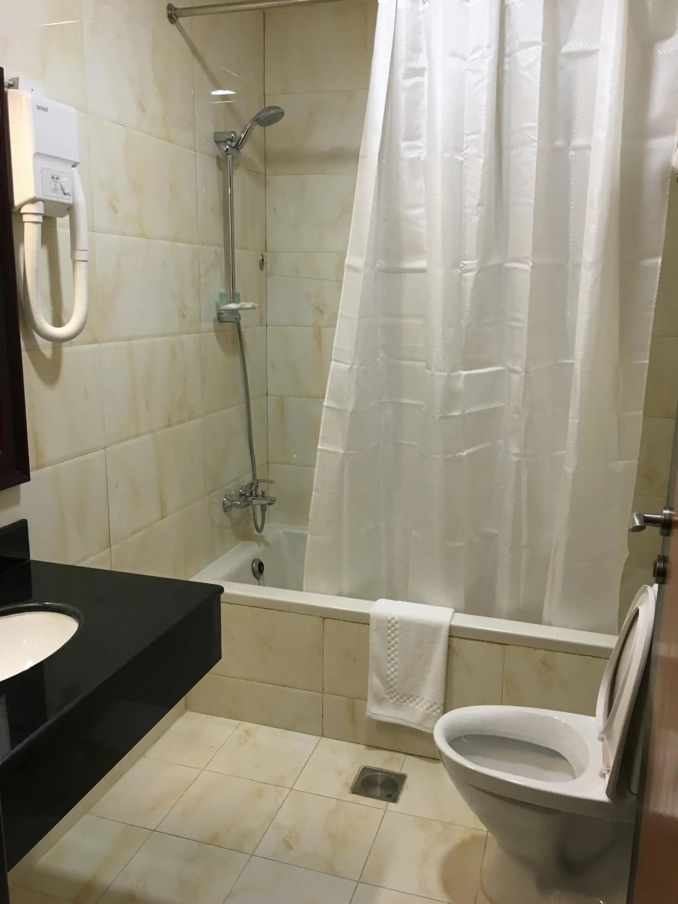 Bathroom in Muscat International Hotel Plaza