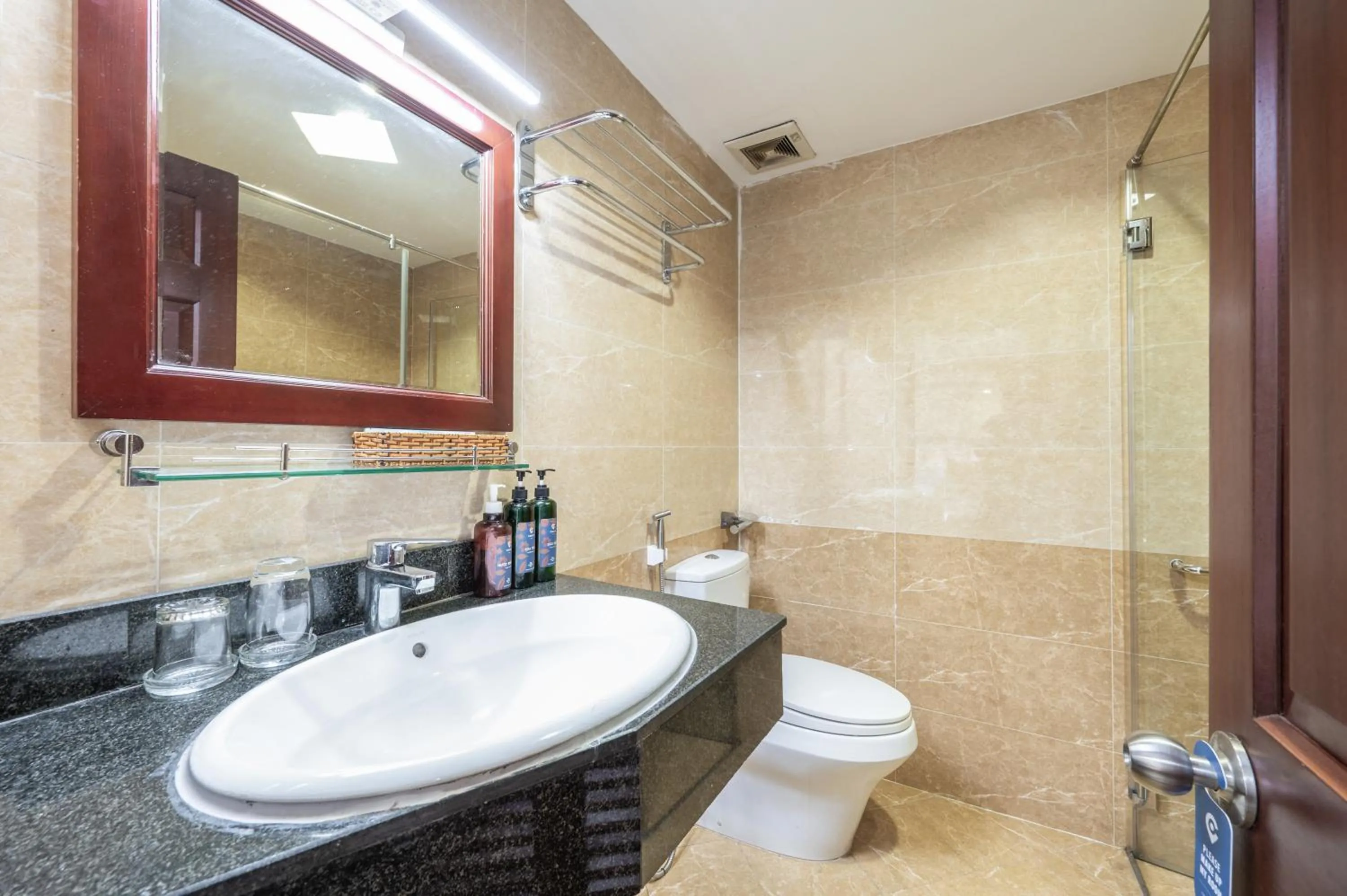 Shower in Cozrum - New Sun Hotel