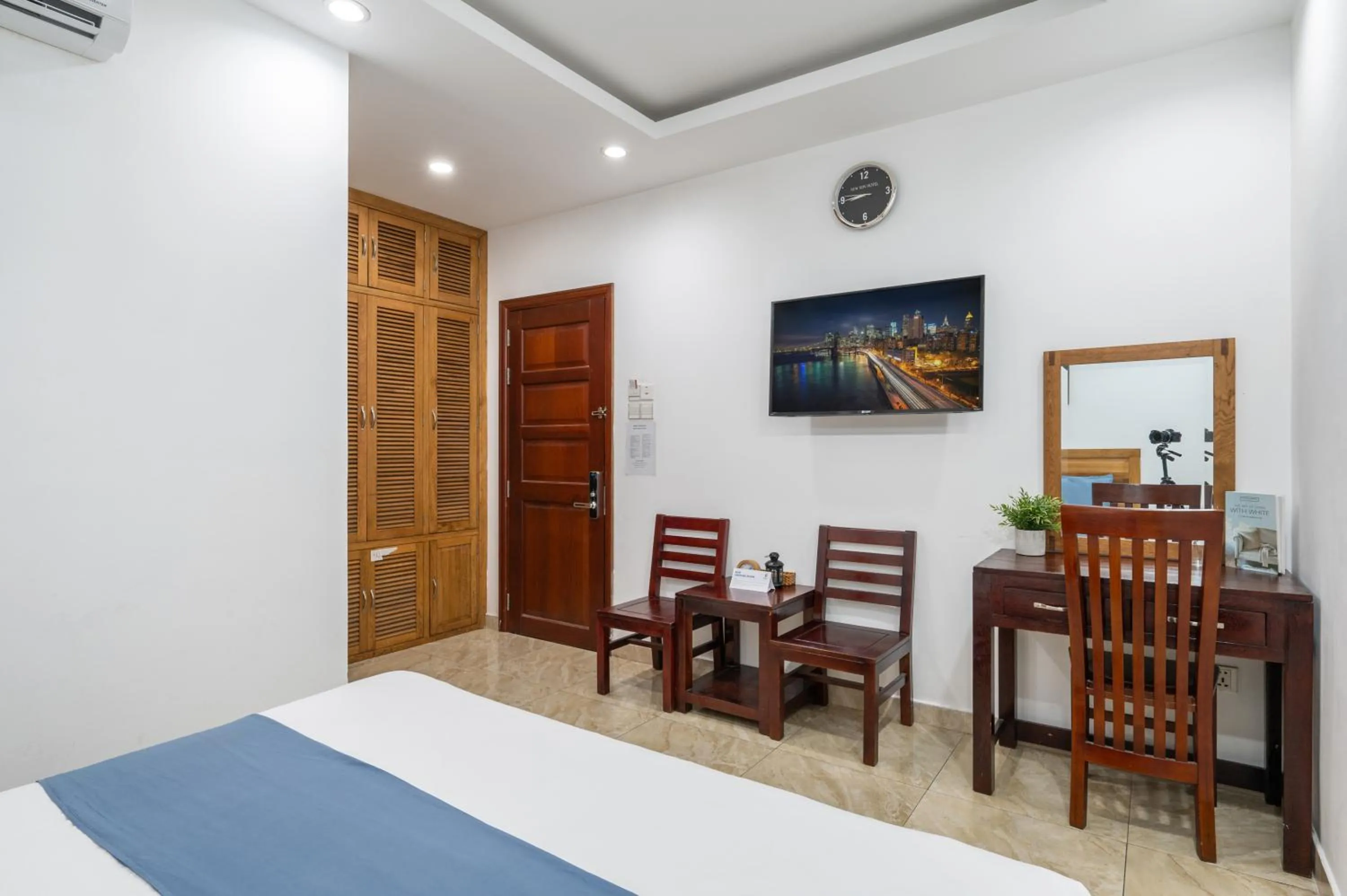 TV and multimedia, Bed in Cozrum - New Sun Hotel