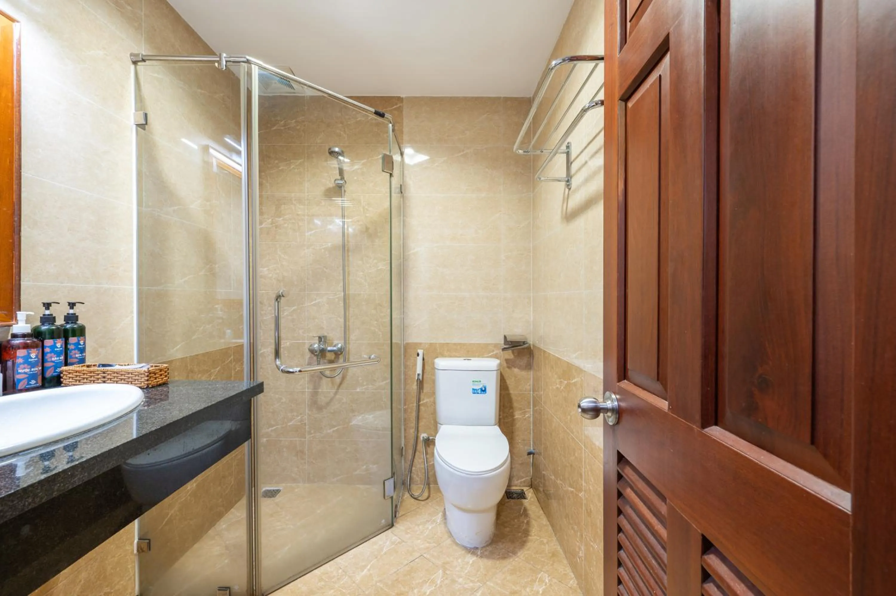 Shower in Cozrum - New Sun Hotel