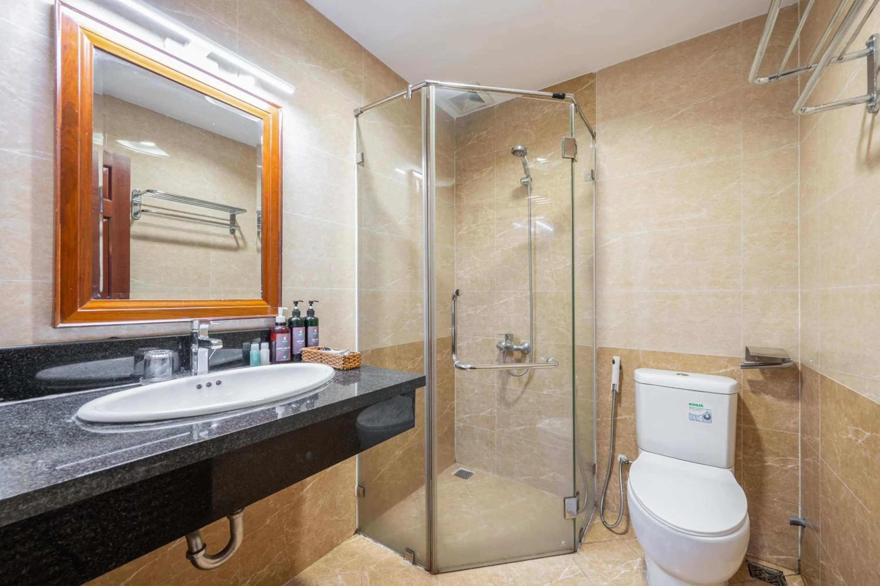 Shower in Cozrum - New Sun Hotel