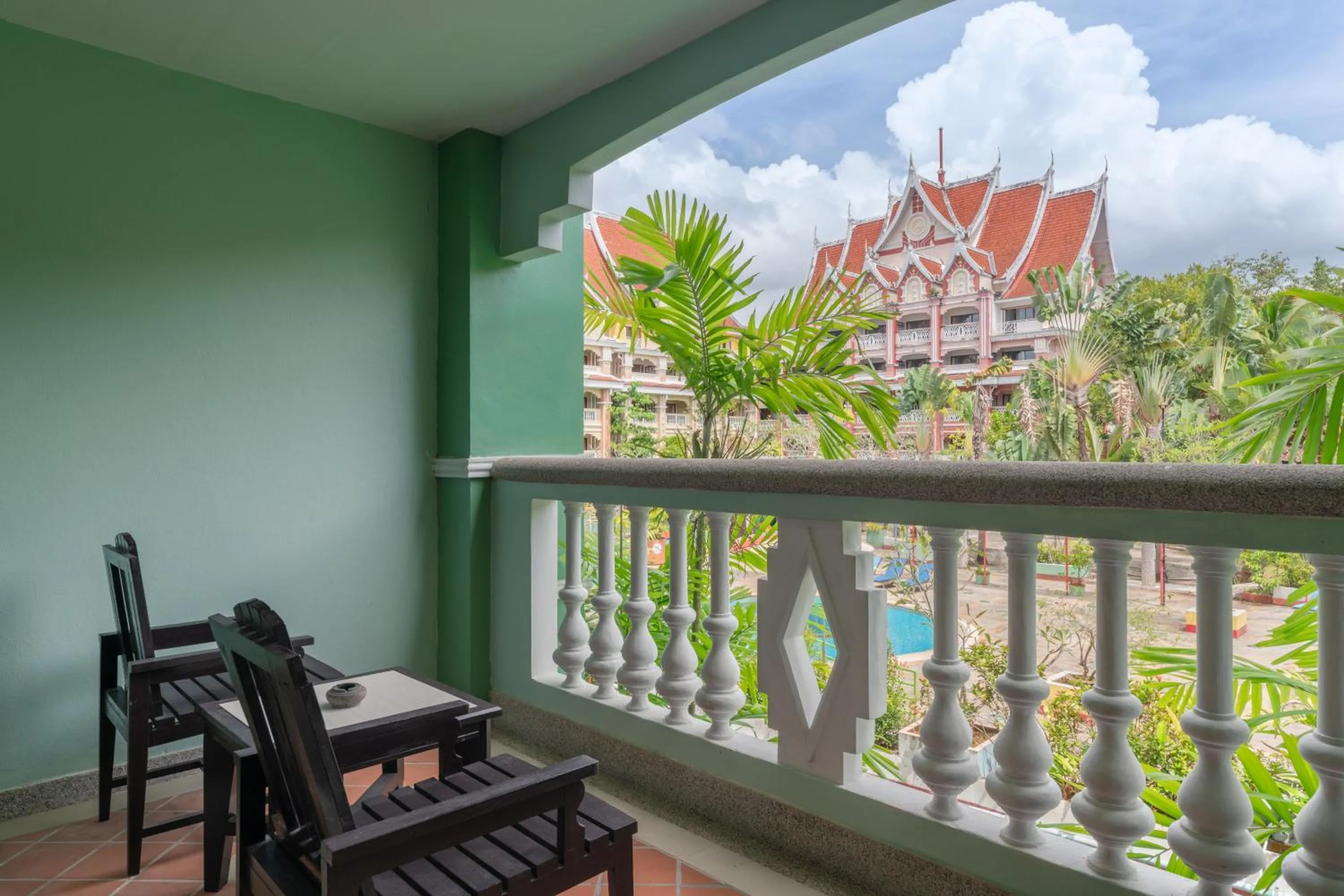 Le Ayodhaya Palace Krabi Beach Resort