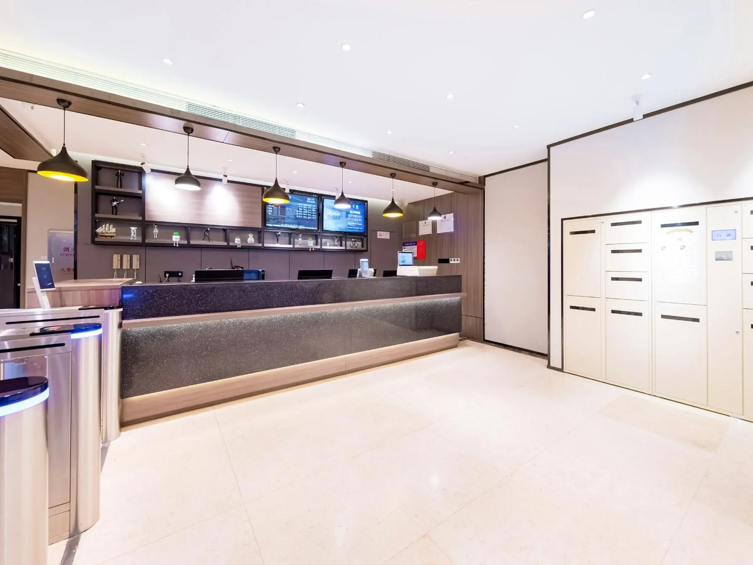 Property building in Hanting Hotel Beijing Qianmen Street Property building in Hanting Hotel Beijing Qianmen Street