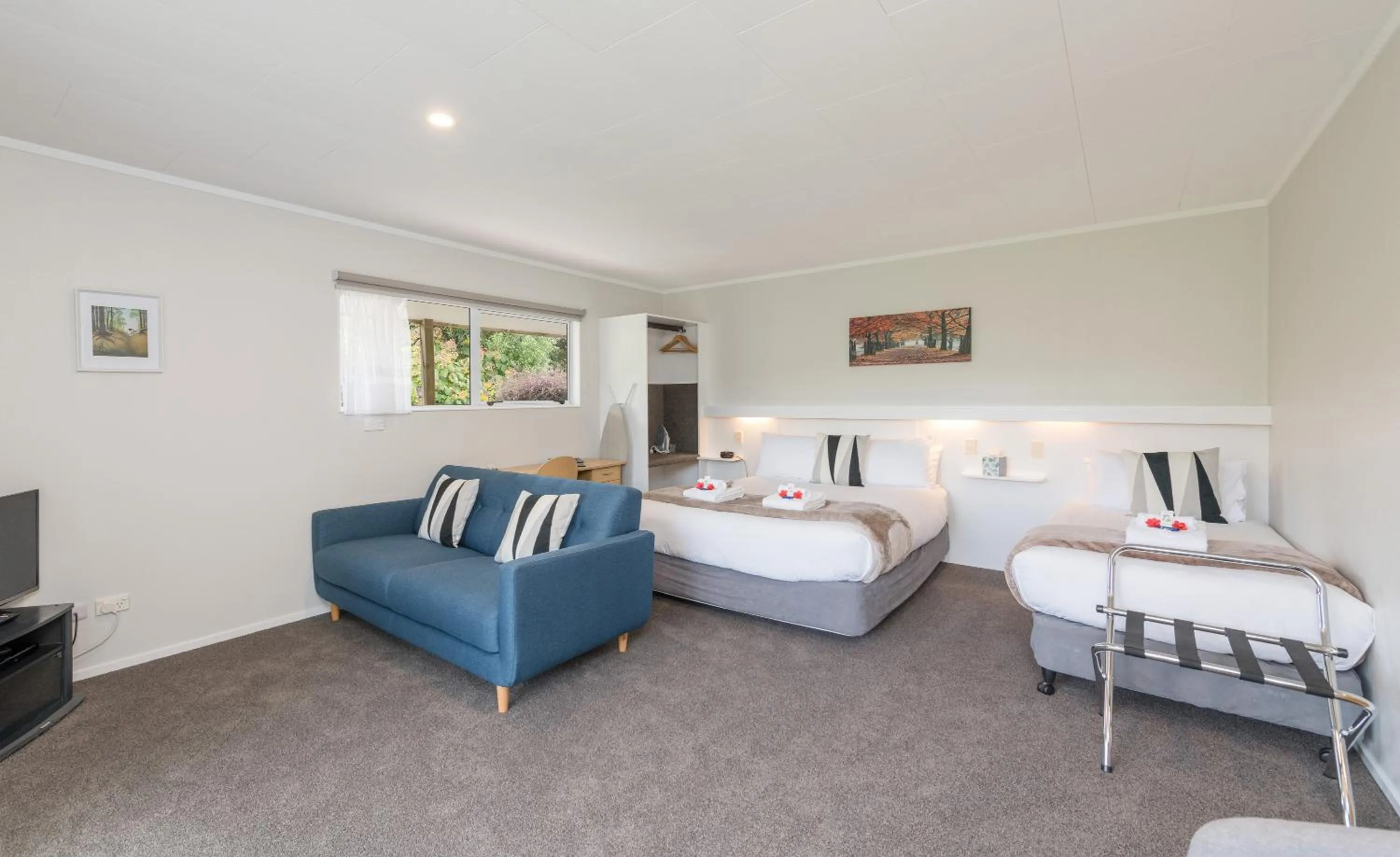 Photo of the whole room in Abbey Court Motel