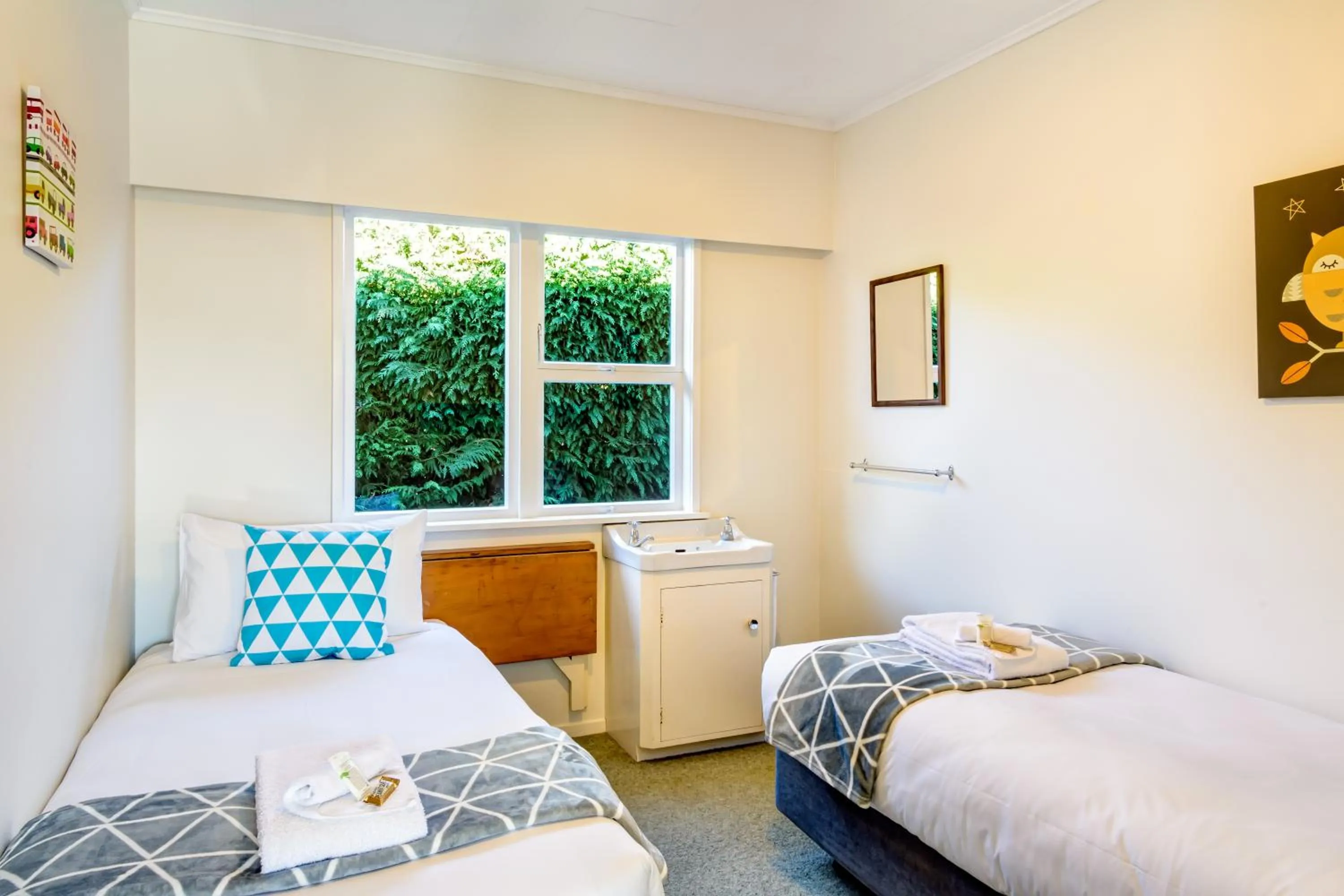 Bed in Abbey Court Motel