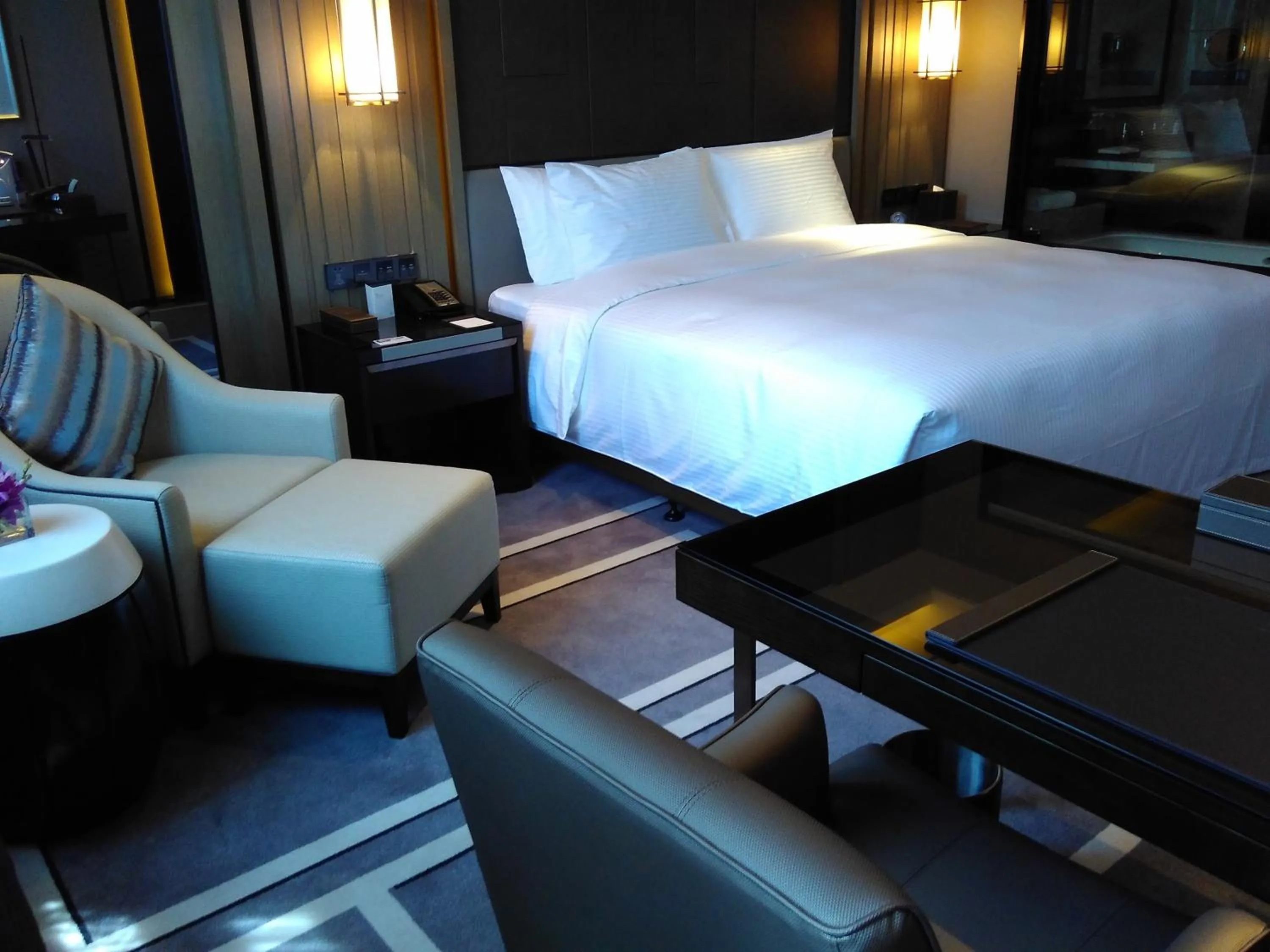 Decorative detail, Bed in Wanda Realm Hotel Dongying