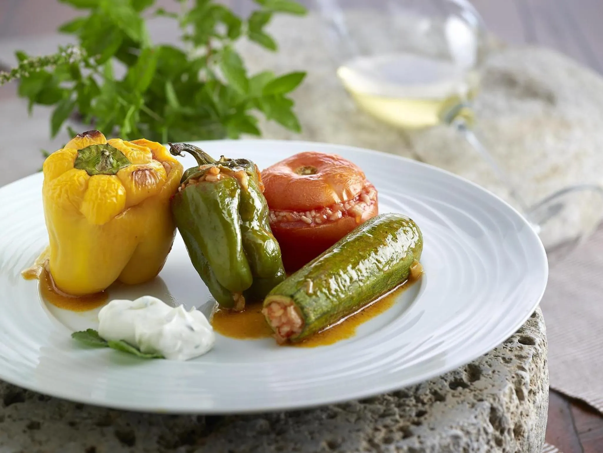 Restaurant/places to eat in Country Hotel Velani