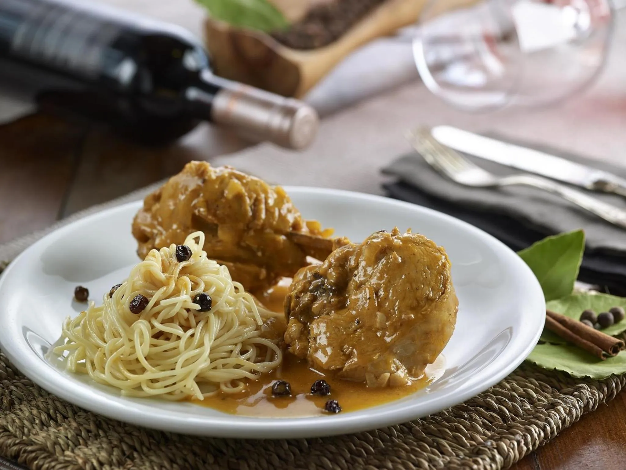 Restaurant/places to eat in Country Hotel Velani