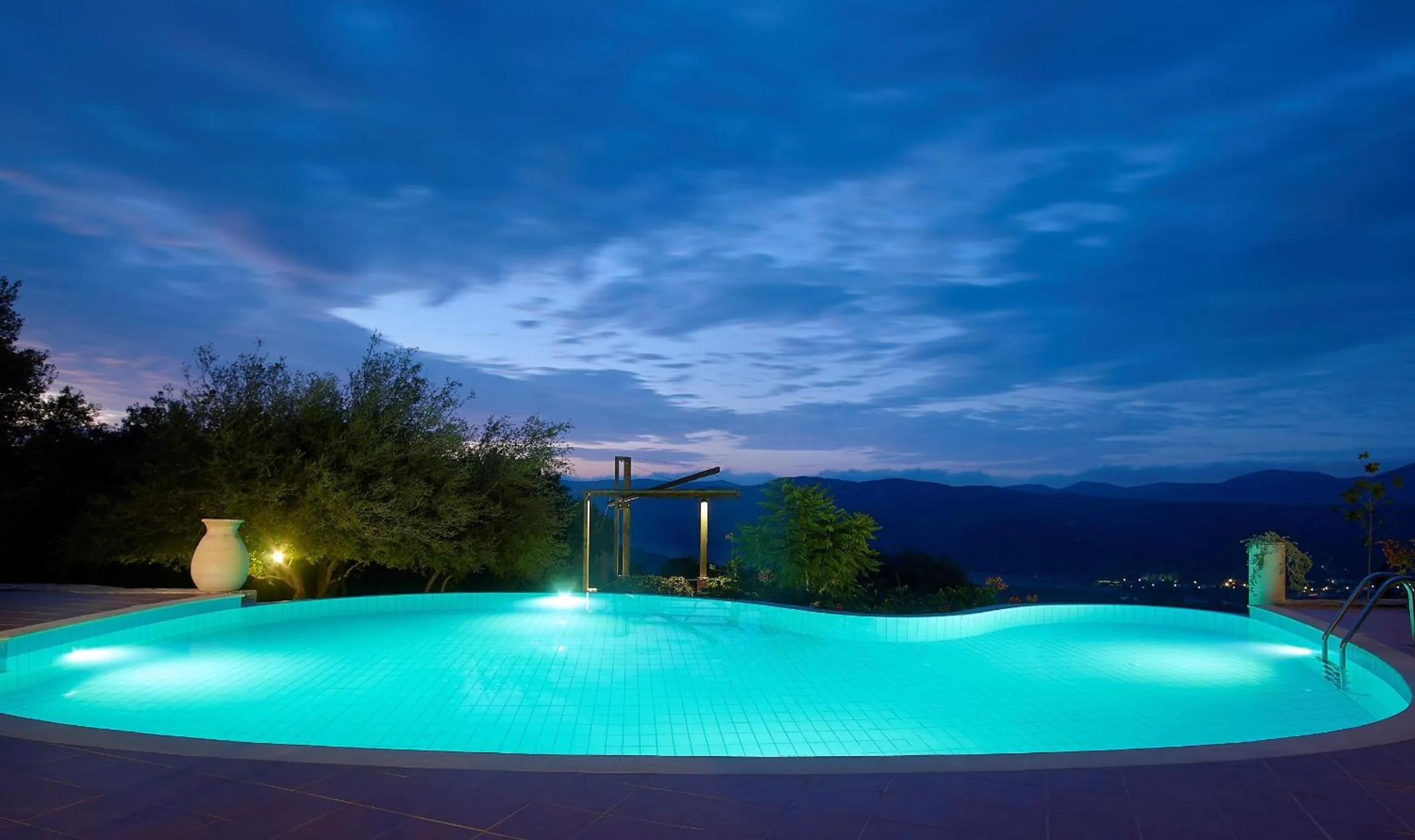 Night in Country Hotel Velani