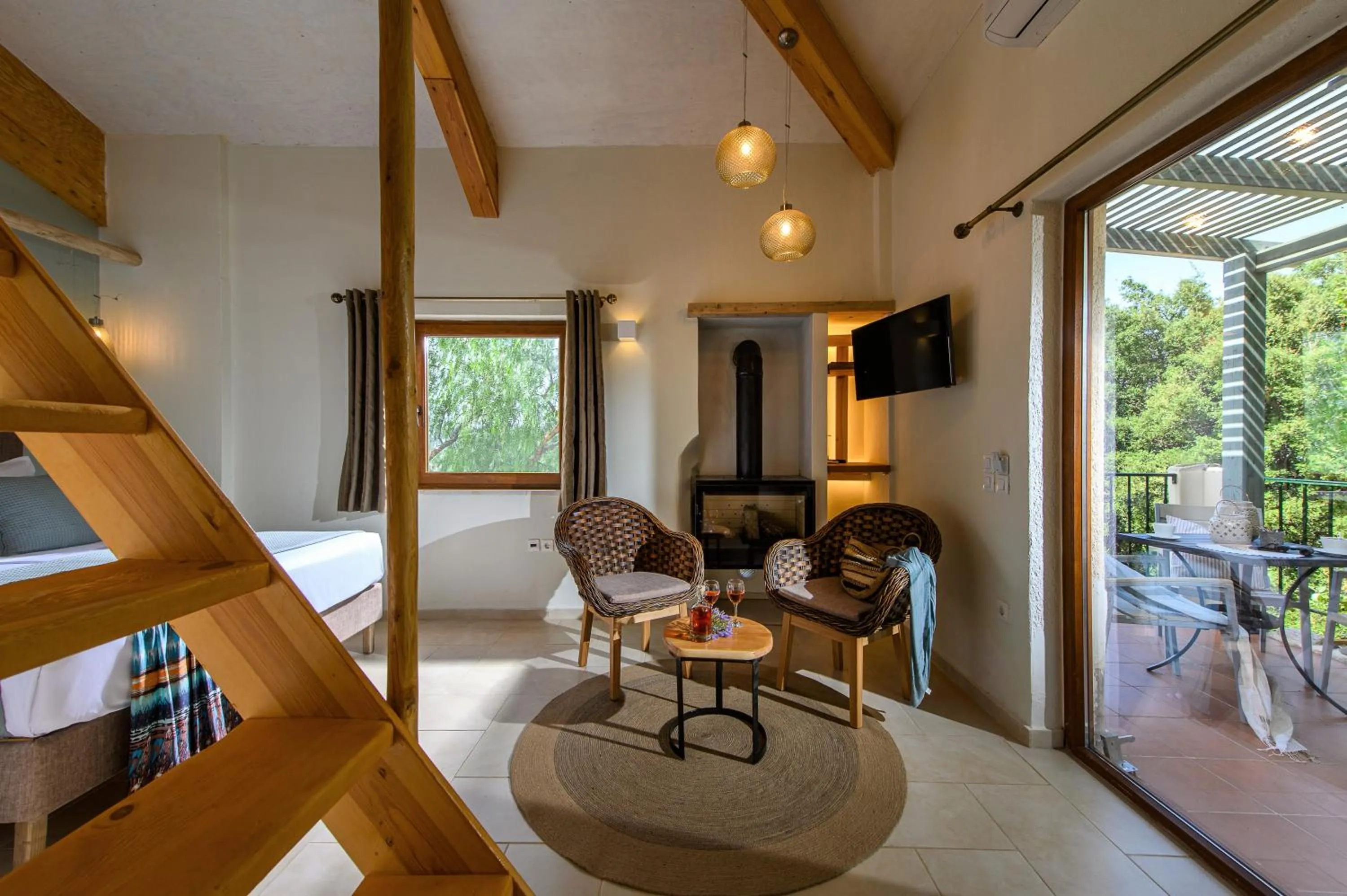 TV and multimedia in Country Hotel Velani