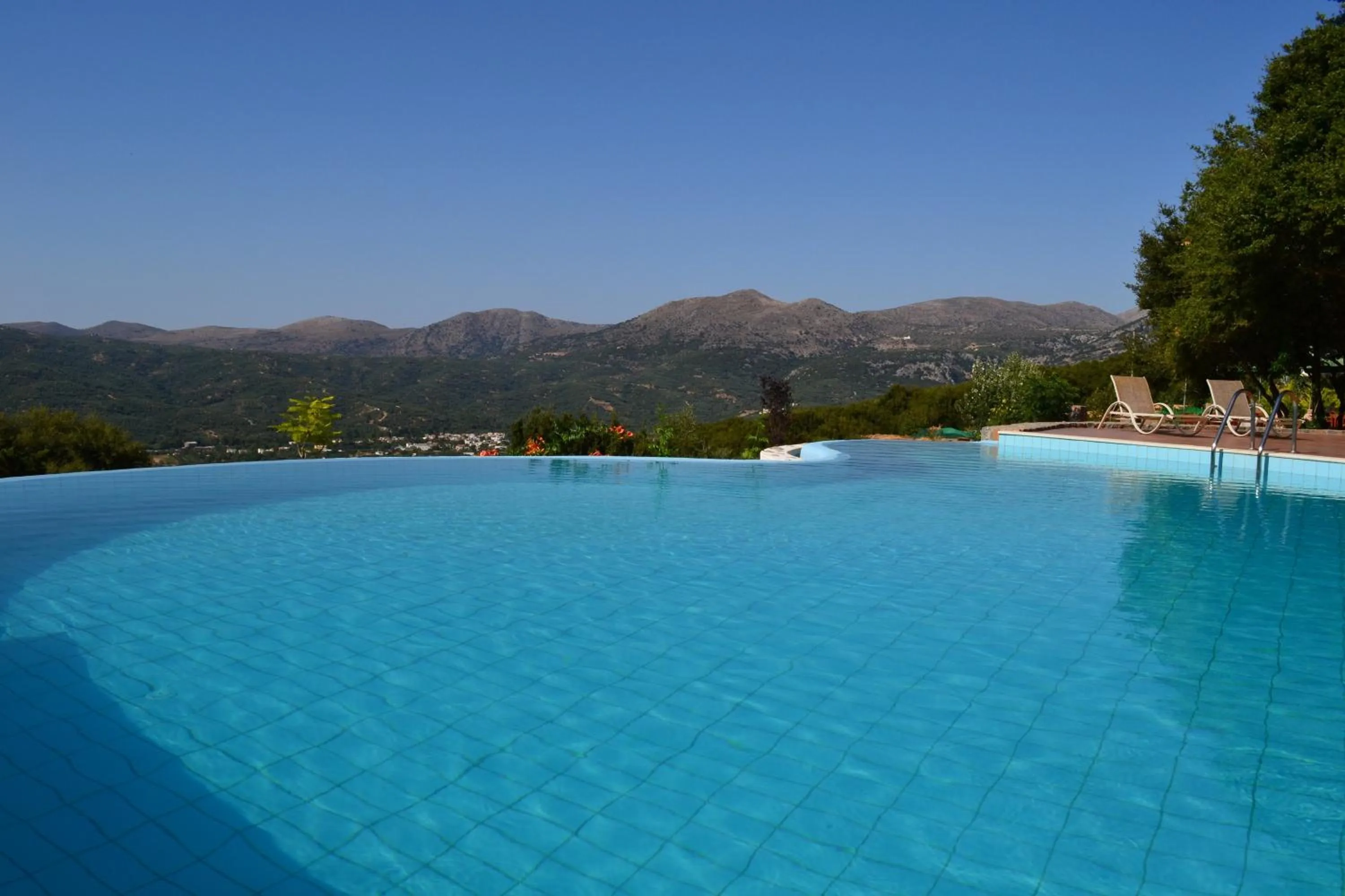 Day in Country Hotel Velani