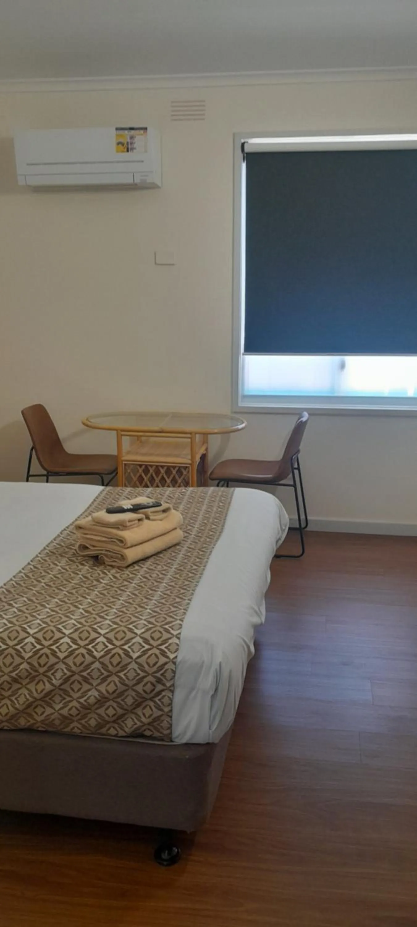 Bed in Twin City Motor Inn